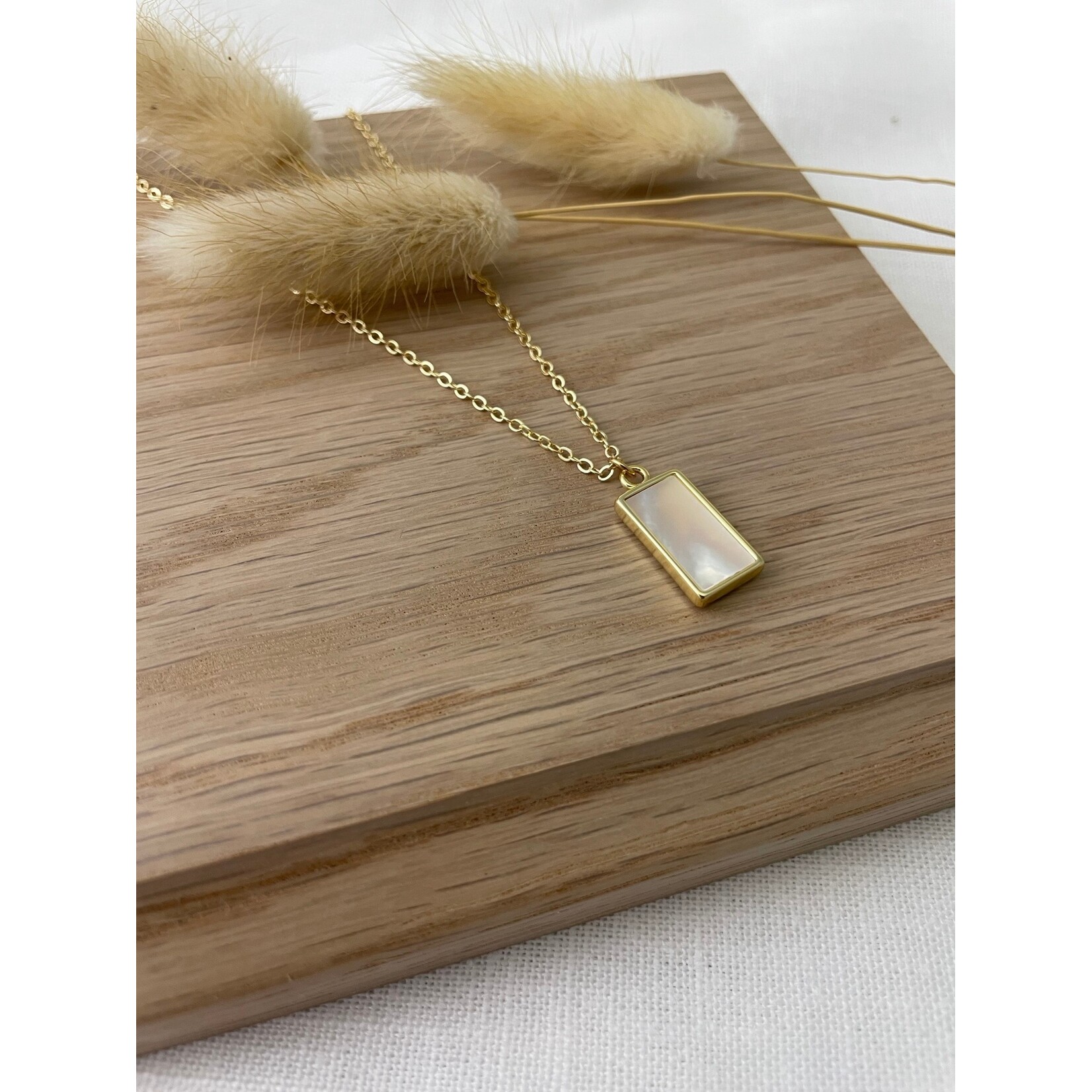 Gold Necklace w Rect Pearl Pendant