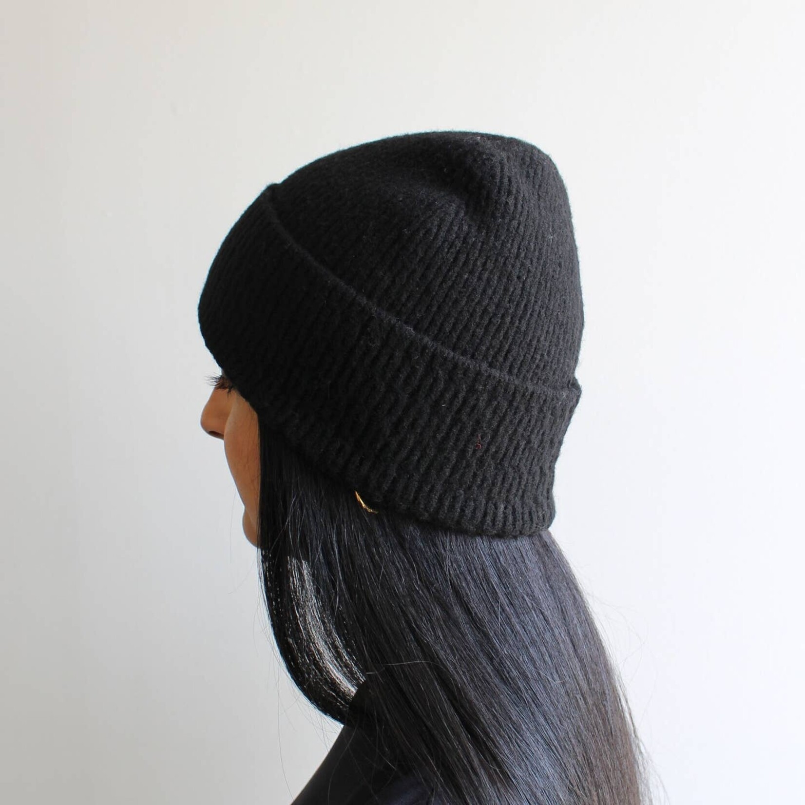 Wool Blend Fine Cable Knit Hat - Black