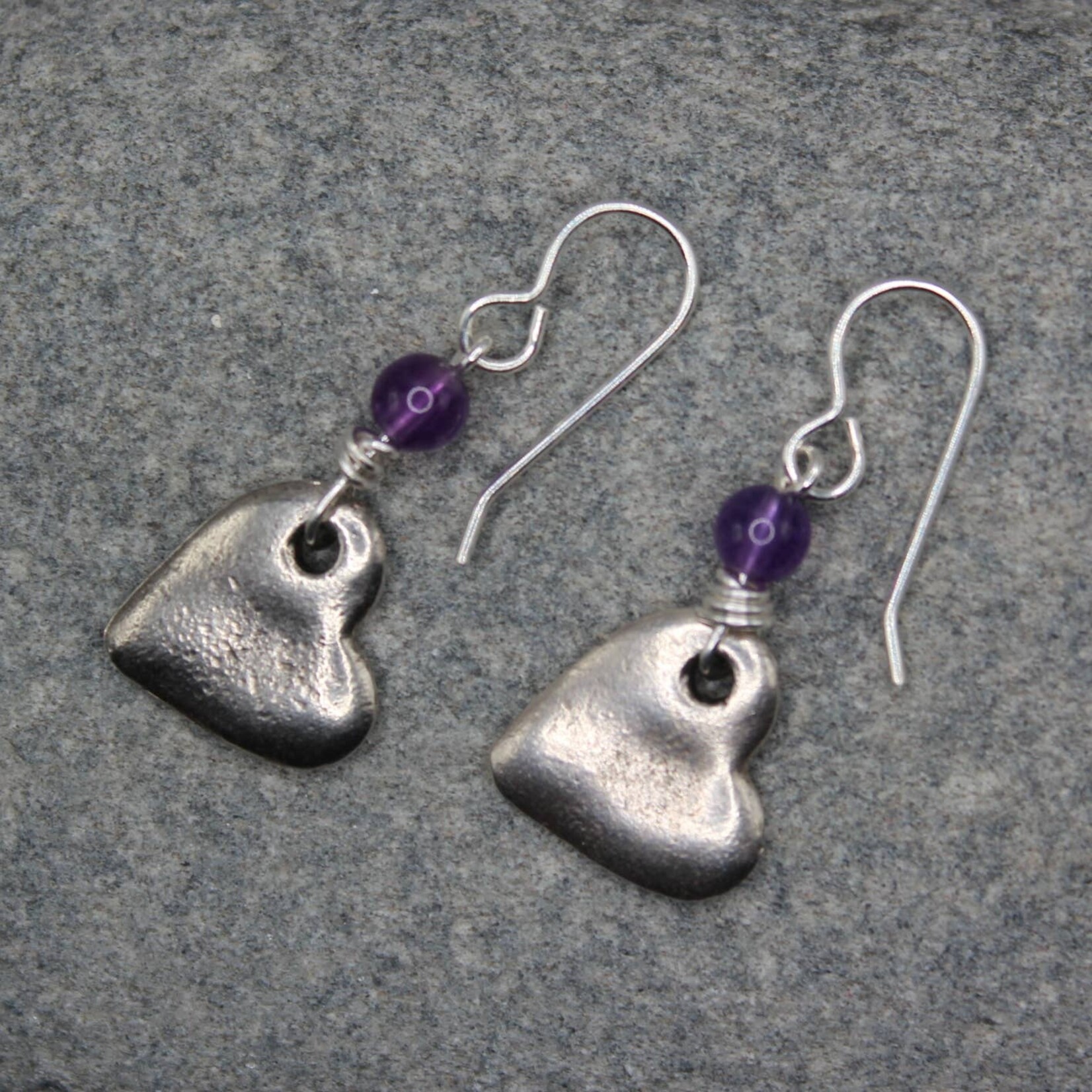 Silver Heart Earrings w Amethyst
