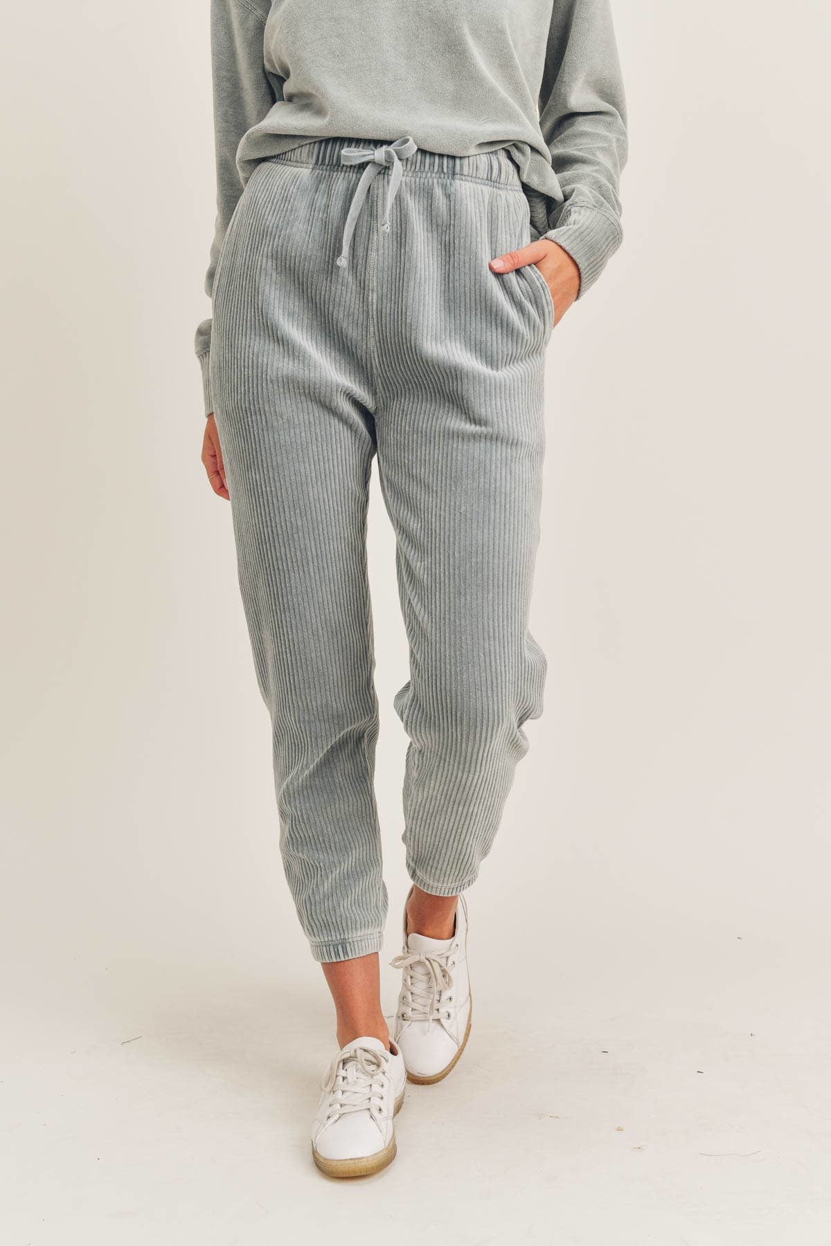 mono jogger