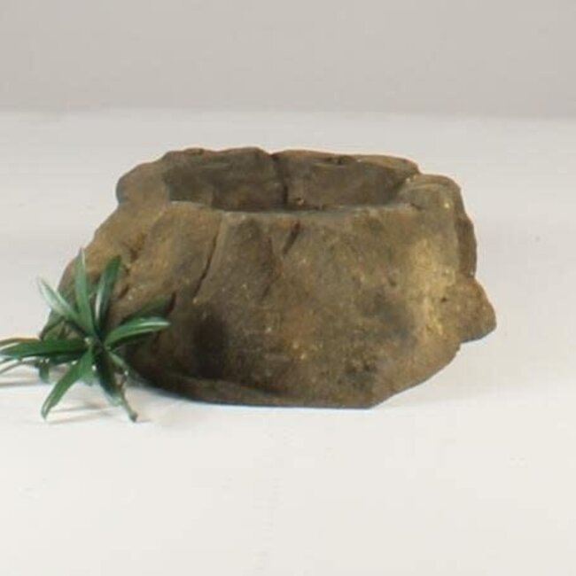 Universal Rocks Water Bowl 14" x 10 x 4.5"
