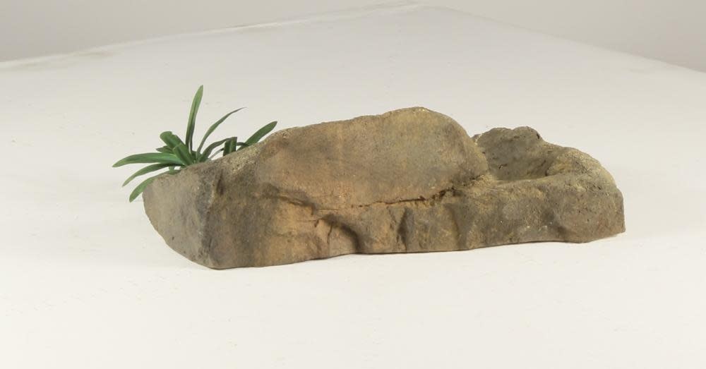 Universal Rocks Water Bowl 14” X 7.5” X 4” - Roonami