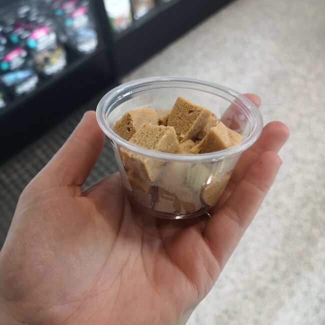 Roonami Precooked Hornworm Chow - 4oz cup