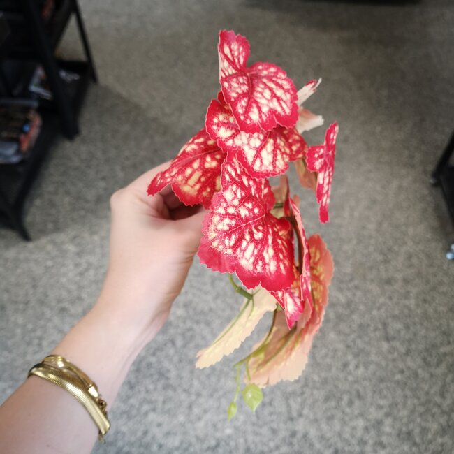 Red Leaf Fake Plant Bush Suction 9x6"