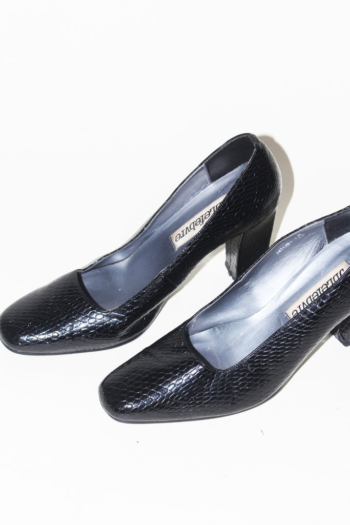 Black Snake Print Glossy Shoes - Size 7