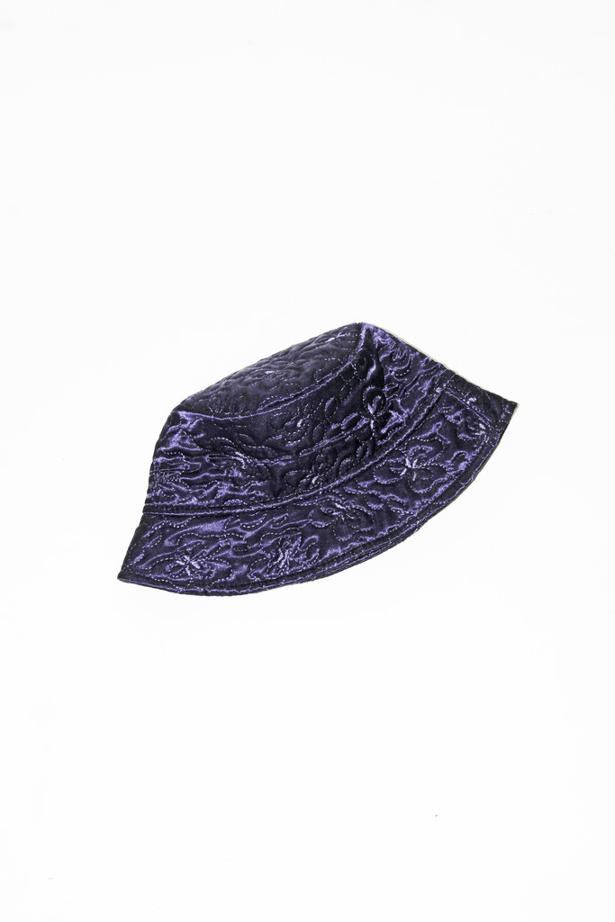 Studio Citizen Studio Citizen Bucket Hat in Purple Navy Quilted