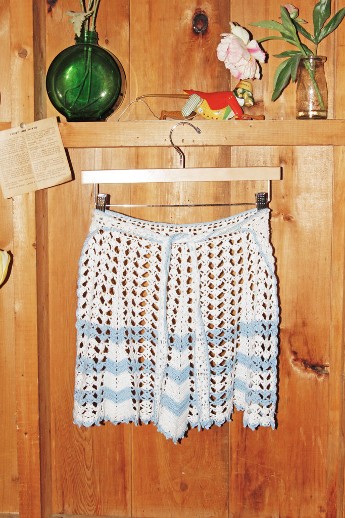 Vintage Vintage White and Blue Crochet Apron - XS