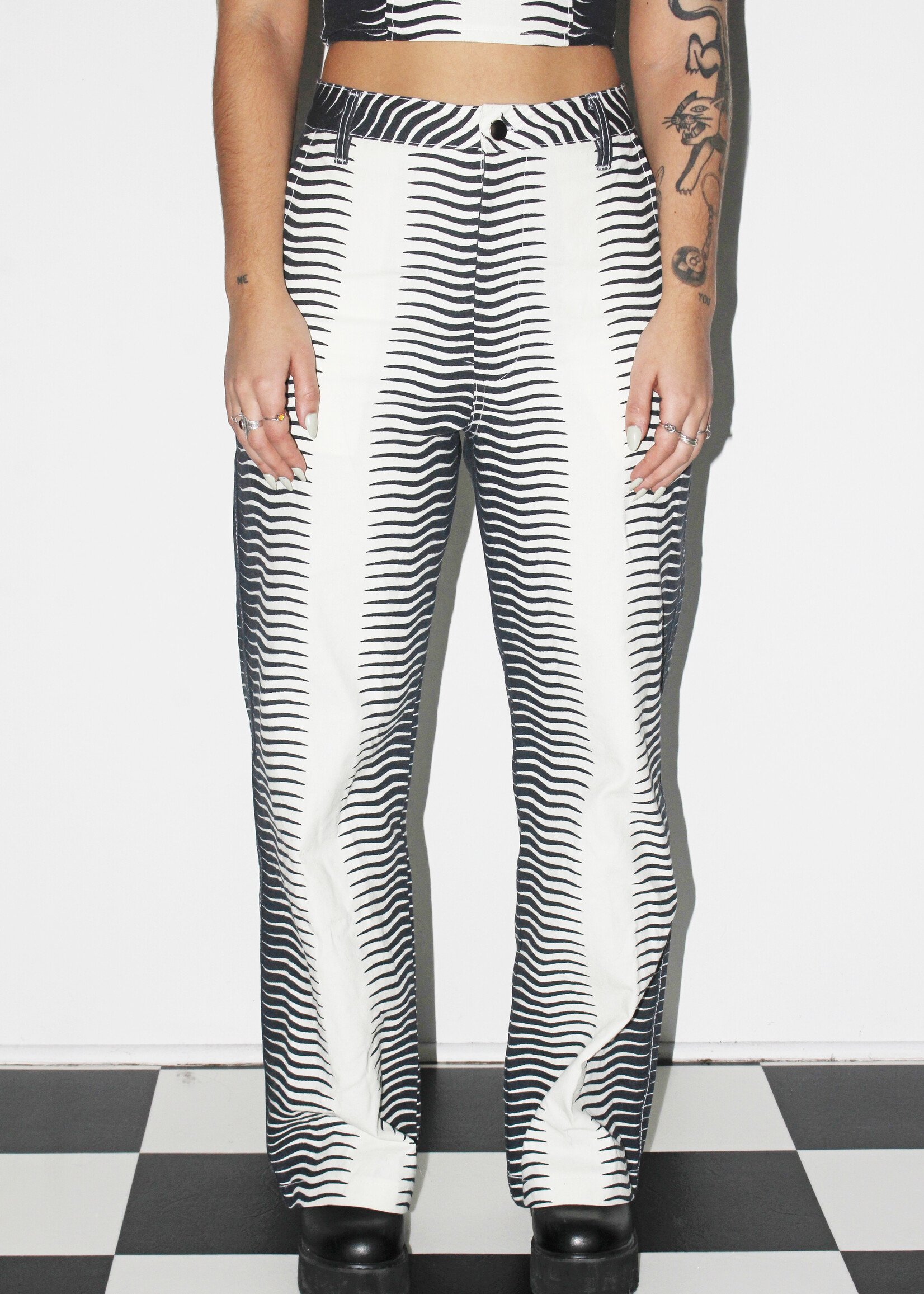 Studio Citizen Studio Citizen Straight Cut Pants in Zebra Print