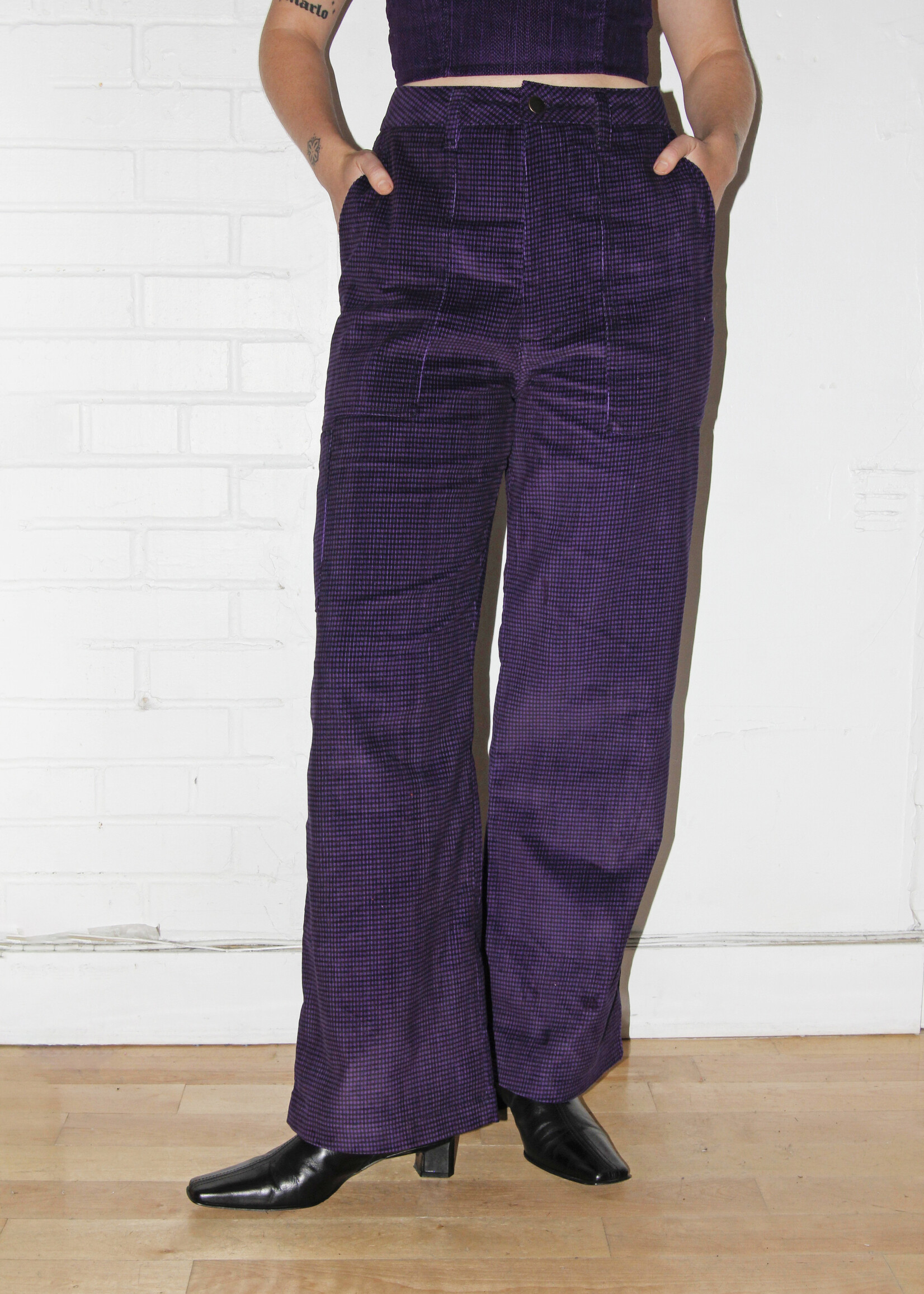 Studio Citizen Studio Citizen Pantalon de charpentier en velours côtelé violet à carreaux