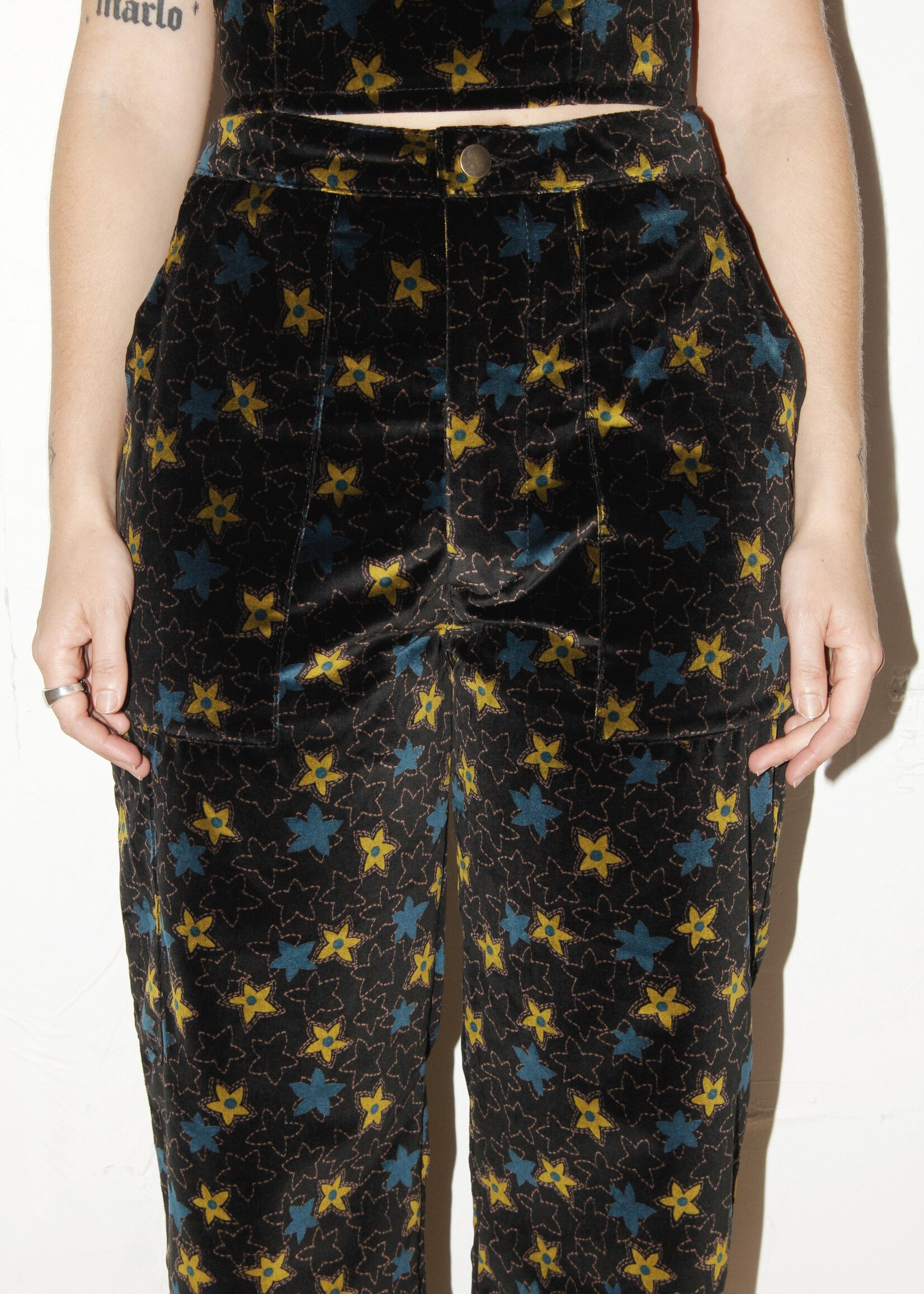 Studio Citizen Studio Citizen Carpenter Pants in Black Velour Star Print