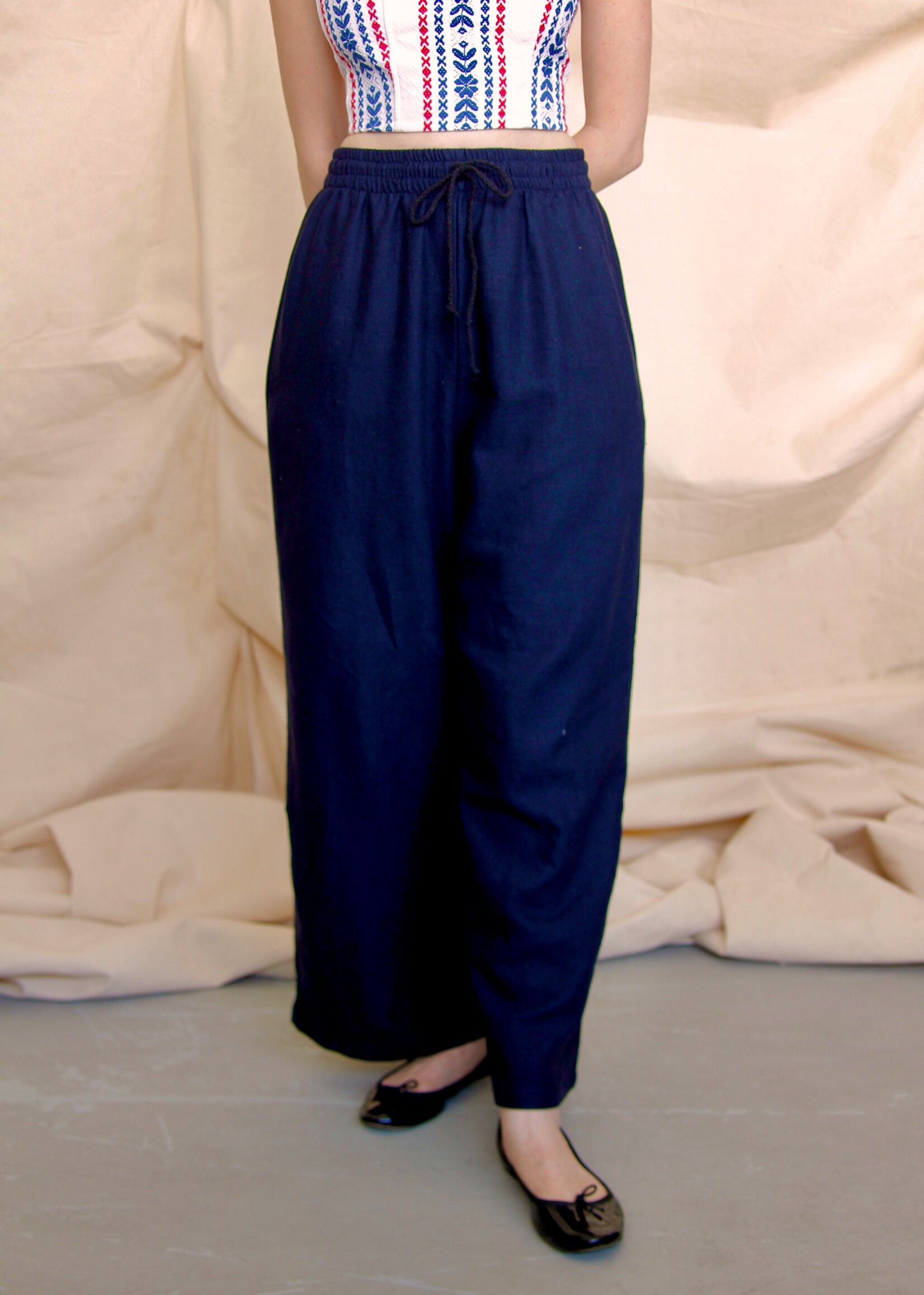 Studio Citizen Studio Citizen Super Relaxed Fit Drawstring Pant in Navy Linen