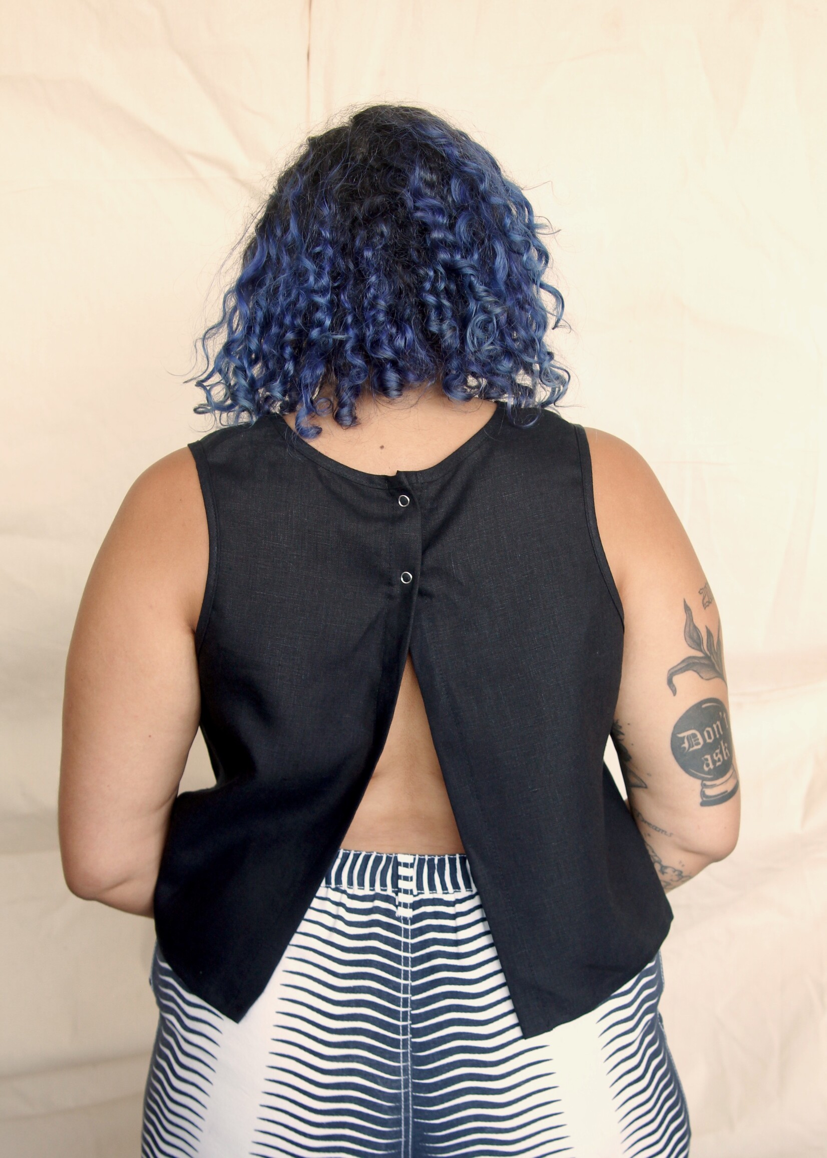 Studio Citizen Studio Citizen Open Back Tank Top in Black Linen