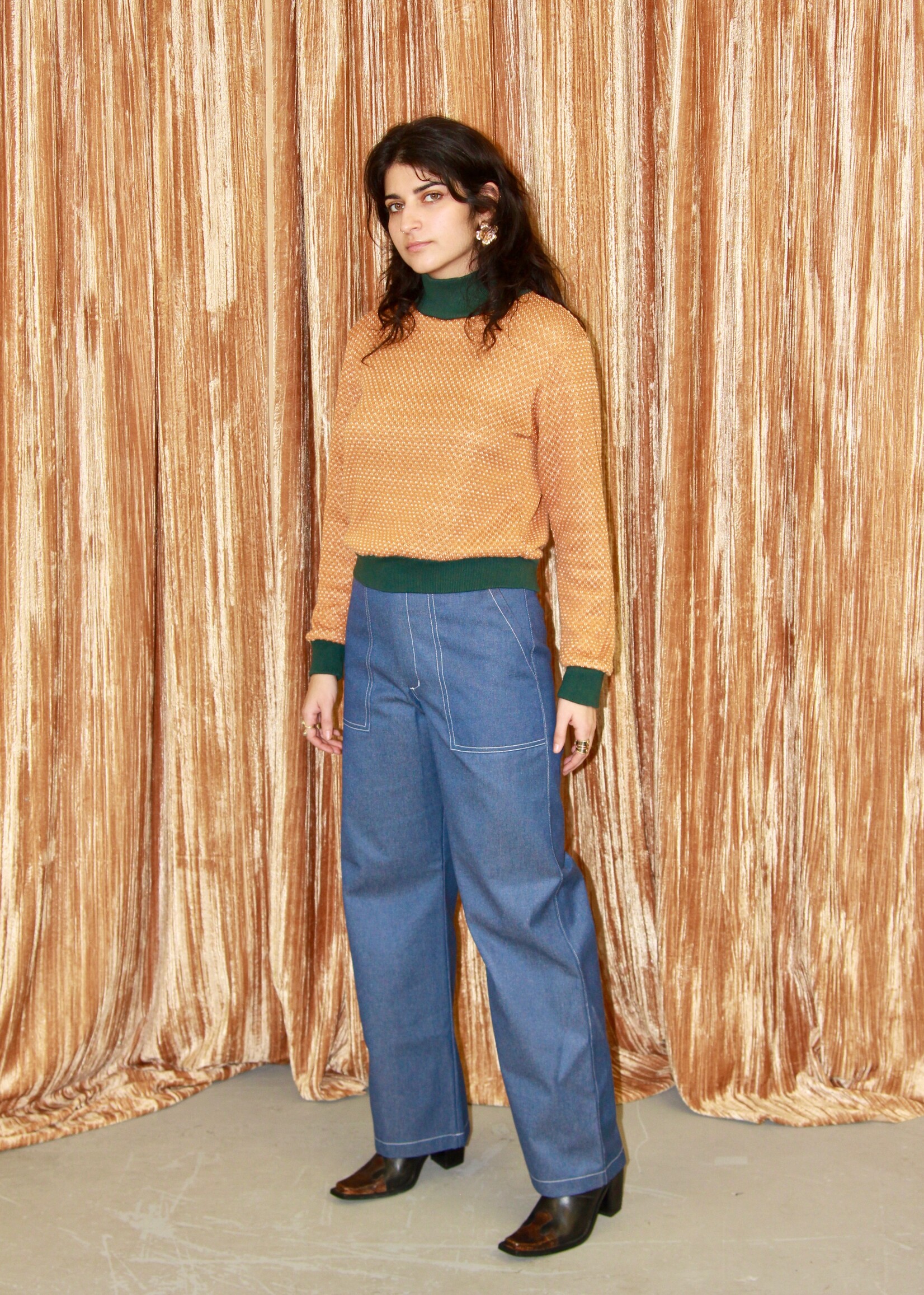 Studio Citizen Studio Citizen Mockneck Sweater in Burnt Orange with Forest Green Rib