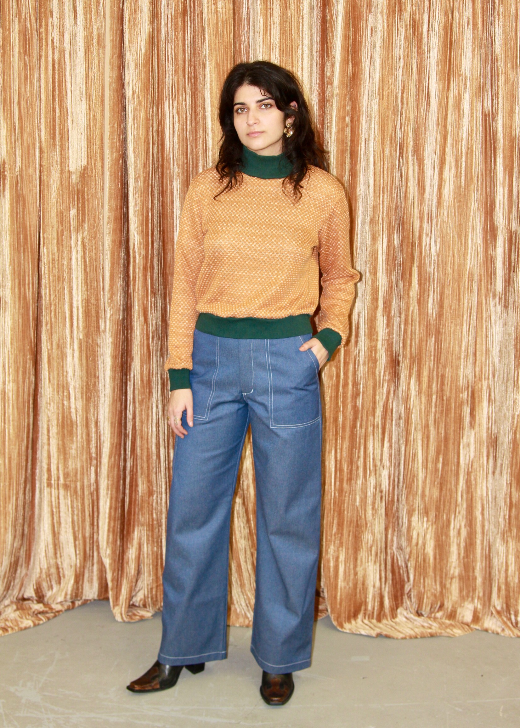 Studio Citizen Studio Citizen Mockneck Sweater in Burnt Orange with Forest Green Rib
