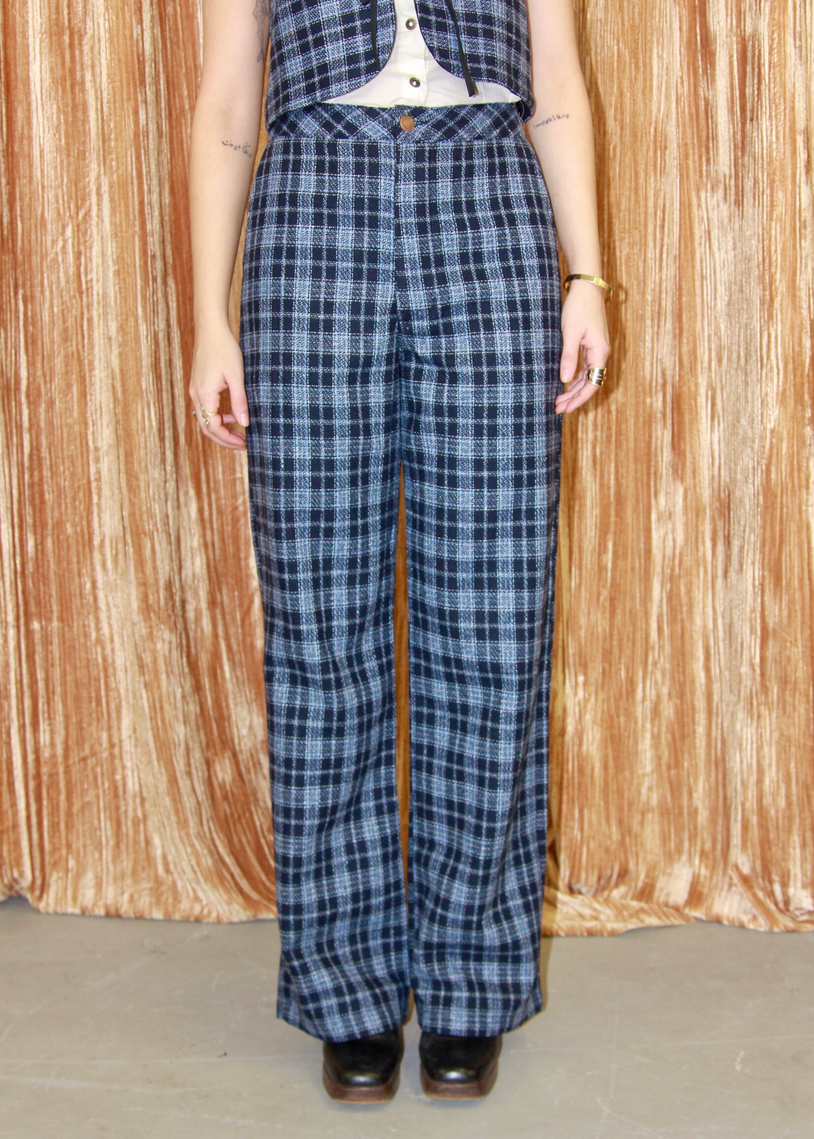 Studio Citizen Studio Citizen Straight Cut Pants in Blue Plaid