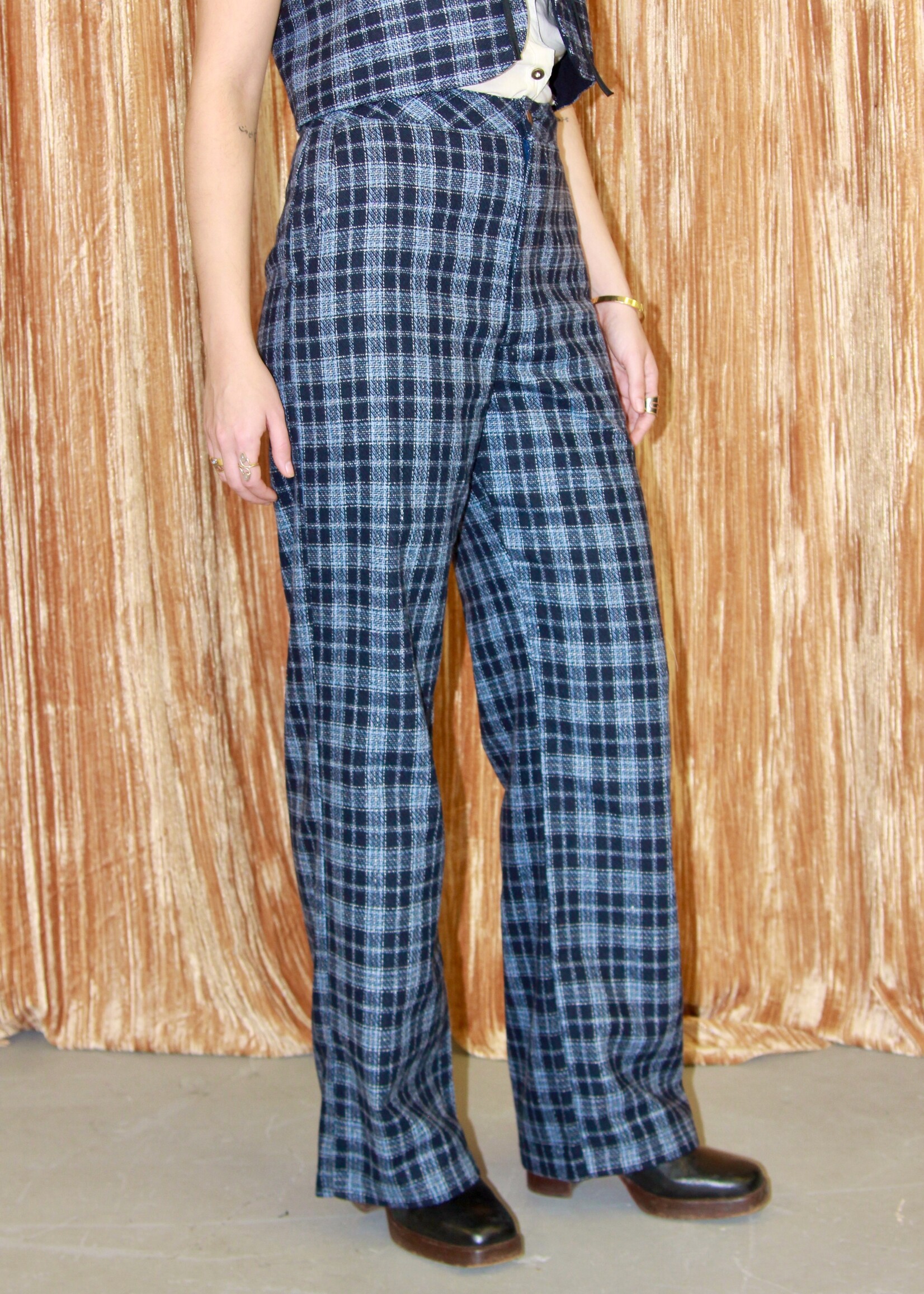 Studio Citizen Studio Citizen Straight Cut Pants in Blue Plaid