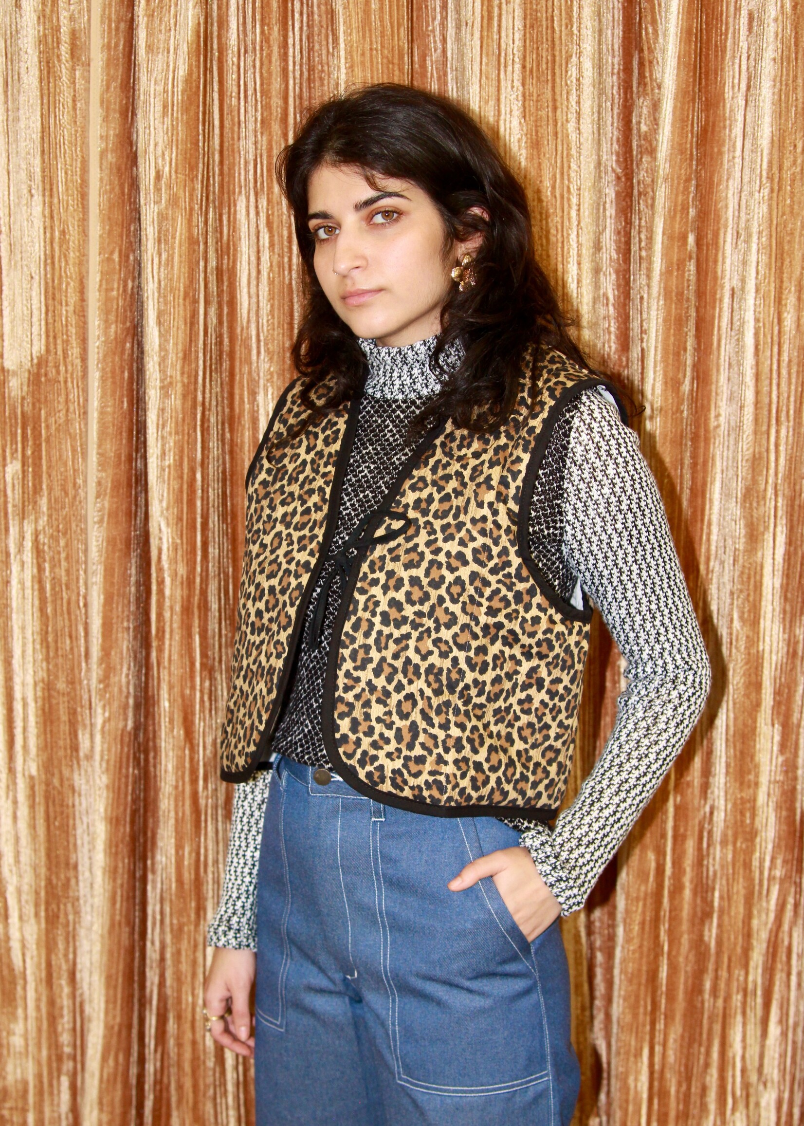 Studio Citizen Studio Citizen Tie Vest in Leopard Print