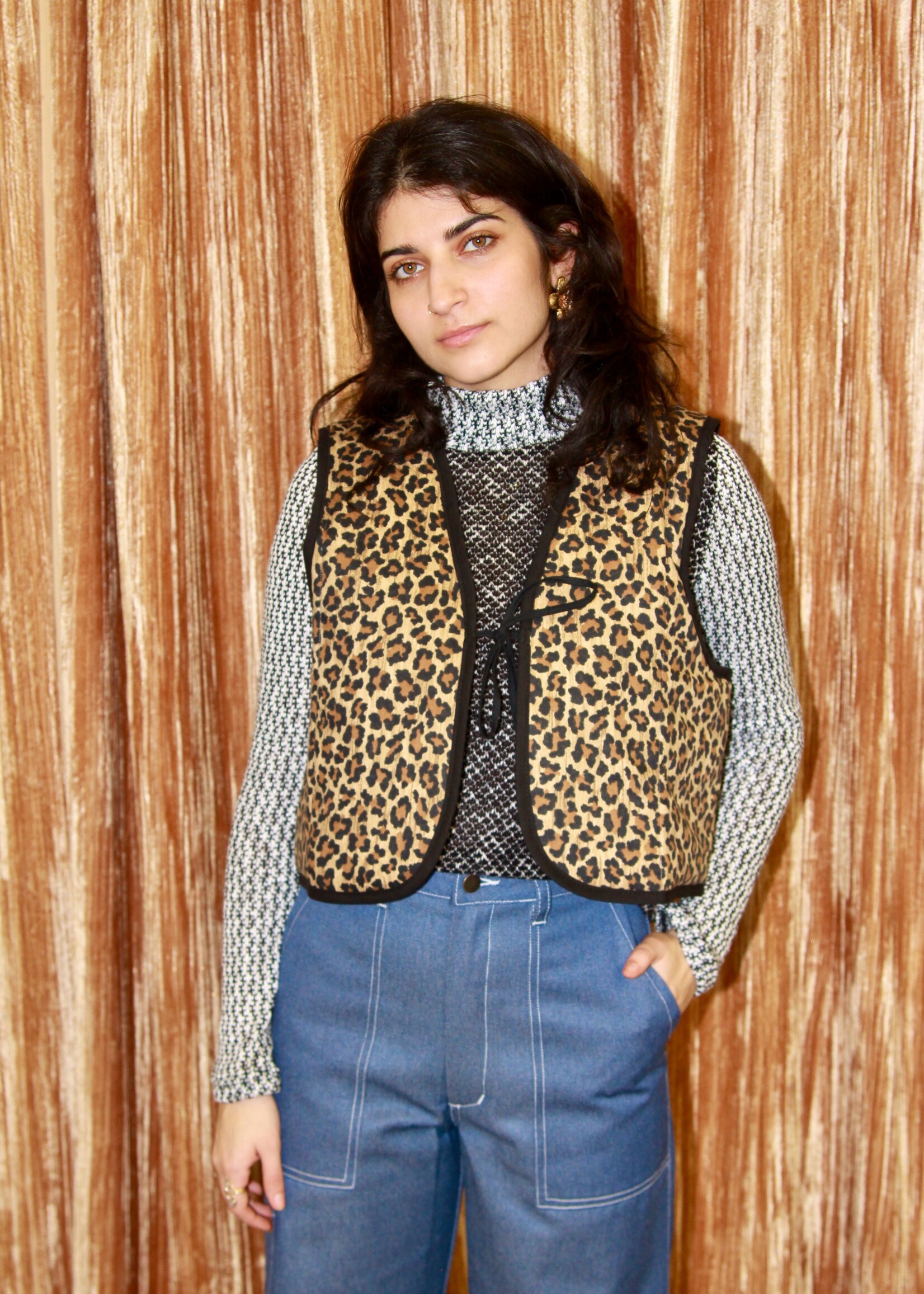 Studio Citizen Studio Citizen Tie Vest in Leopard Print