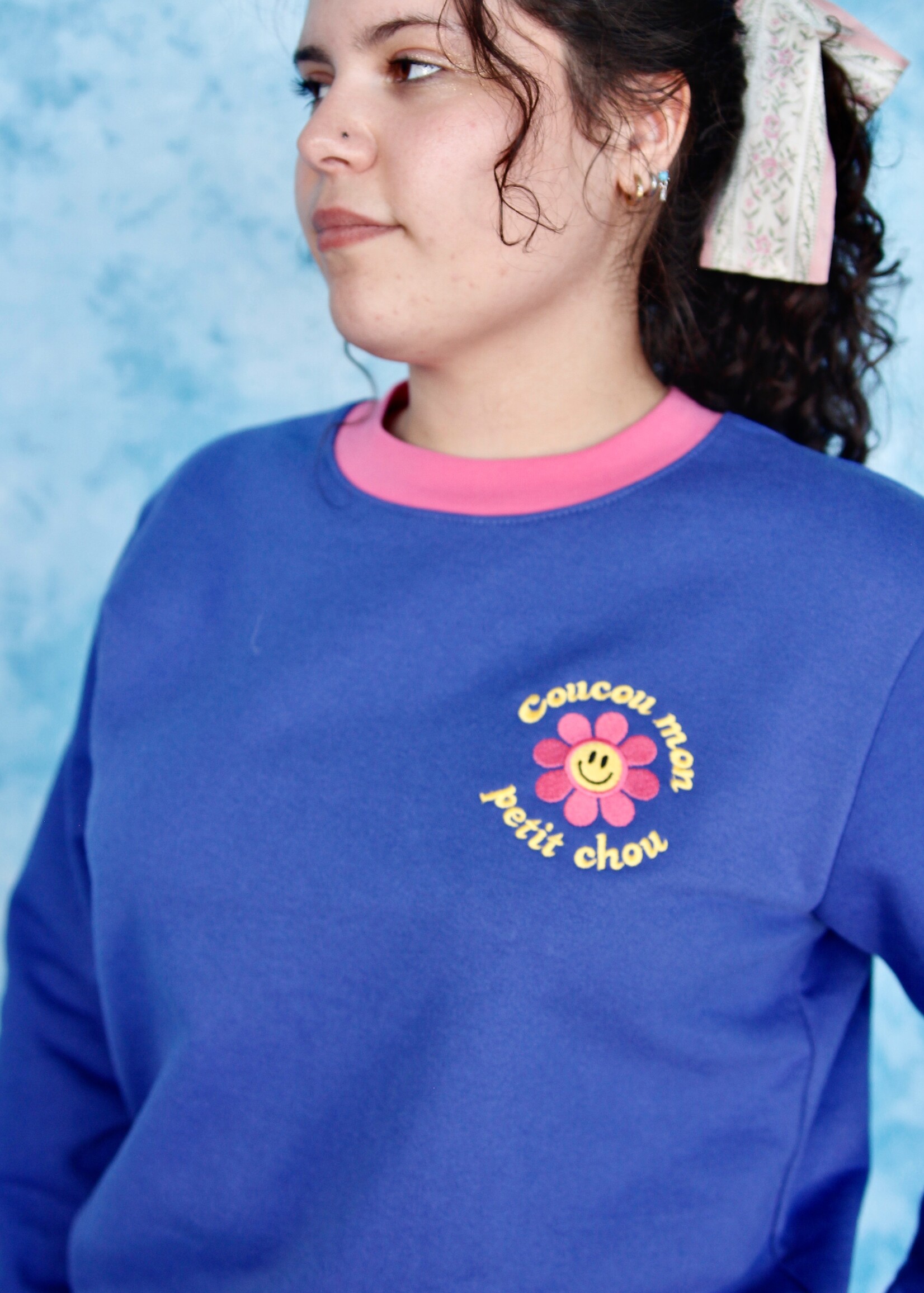 Studio Citizen Studio Citizen "Coucou Mon Petit Chou" Sweater in Blue and Pink