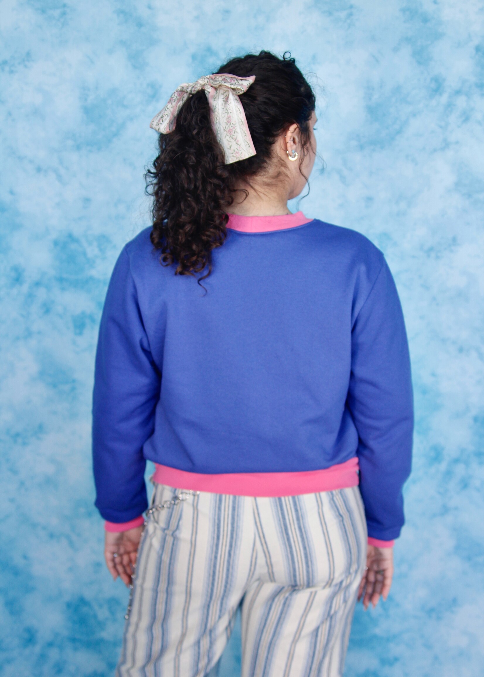 Studio Citizen Studio Citizen "Coucou Mon Petit Chou" Sweater in Blue and Pink