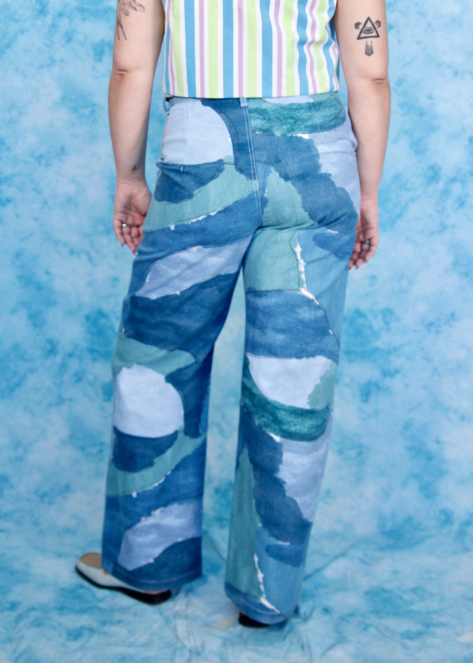 Studio Citizen Studio Citizen Straight Cut Pants in Blue Watercolour