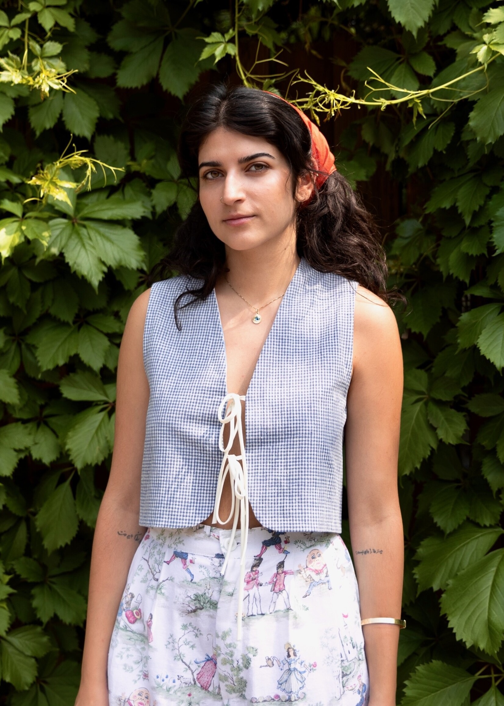 Studio Citizen Studio Citizen Fitted Vest in Blue Gingham