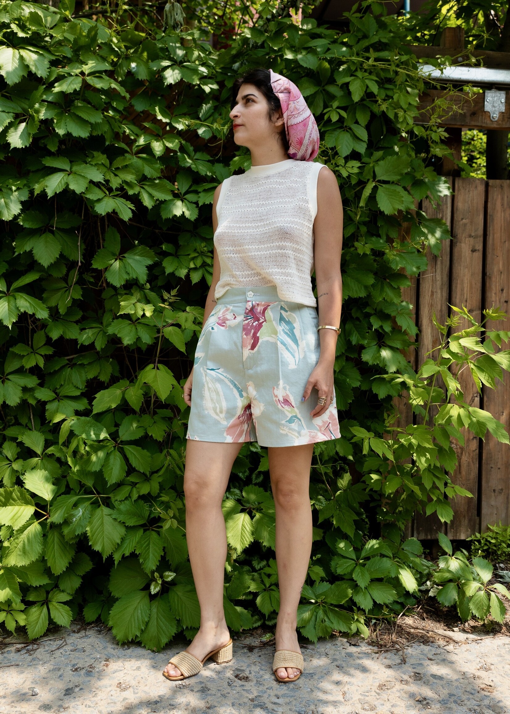 Studio Citizen Studio Citizen Pleated Shorts in Blue Floral Cotton