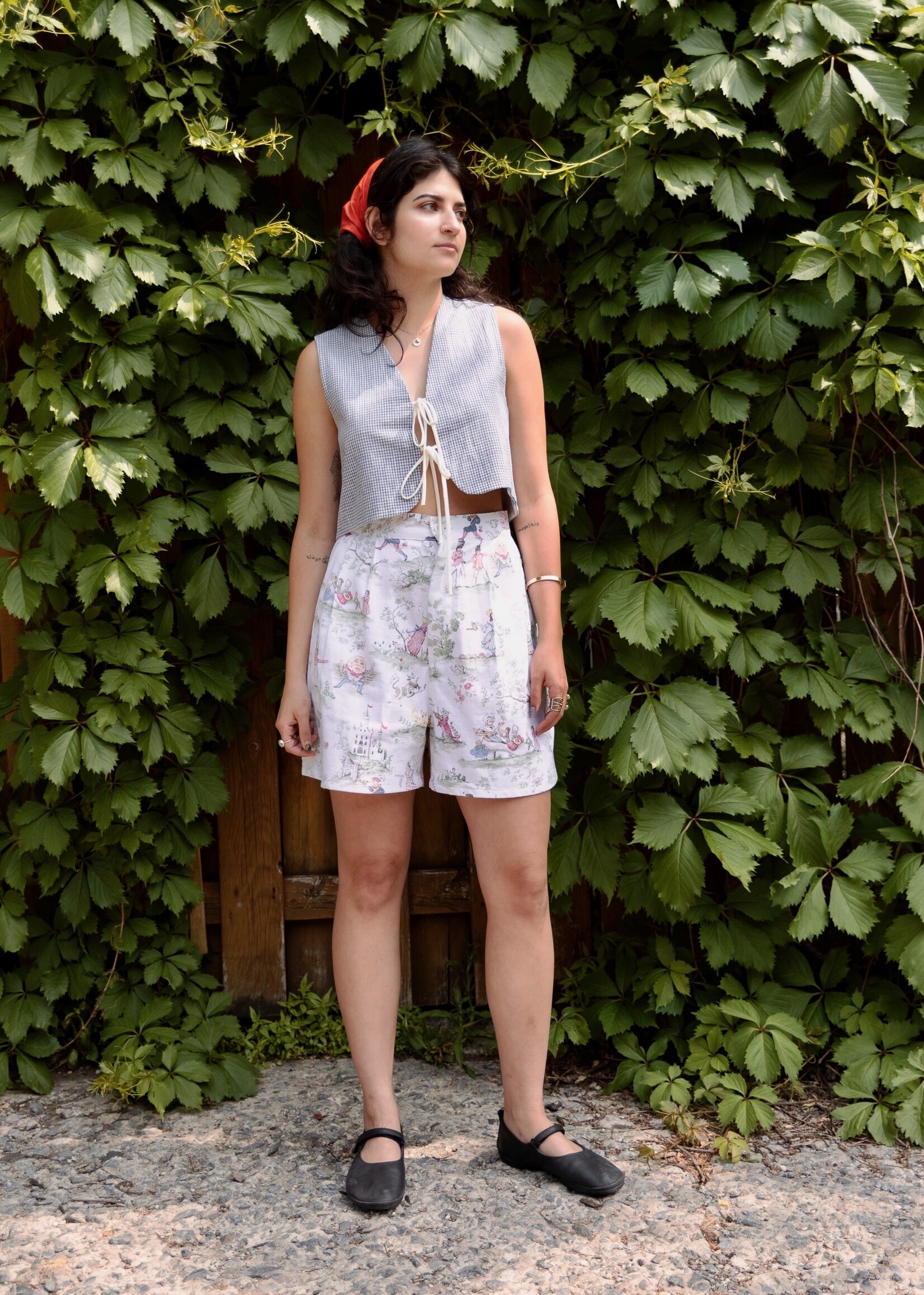 Studio Citizen Studio Citizen Pleated Shorts in Nursery Rhyme Print