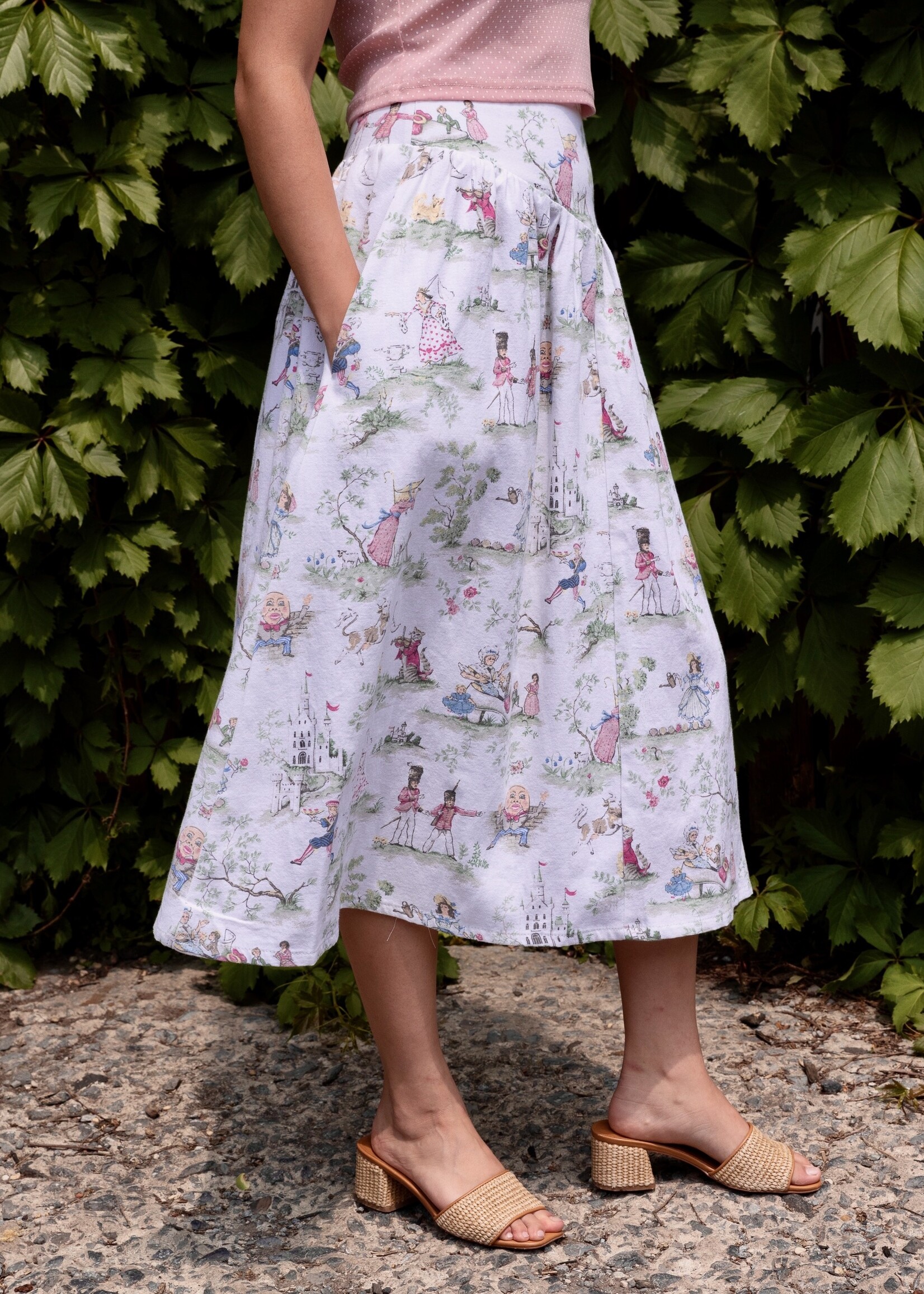 Studio Citizen Studio Citizen Maiden Skirt in Nursery Rhyme Print