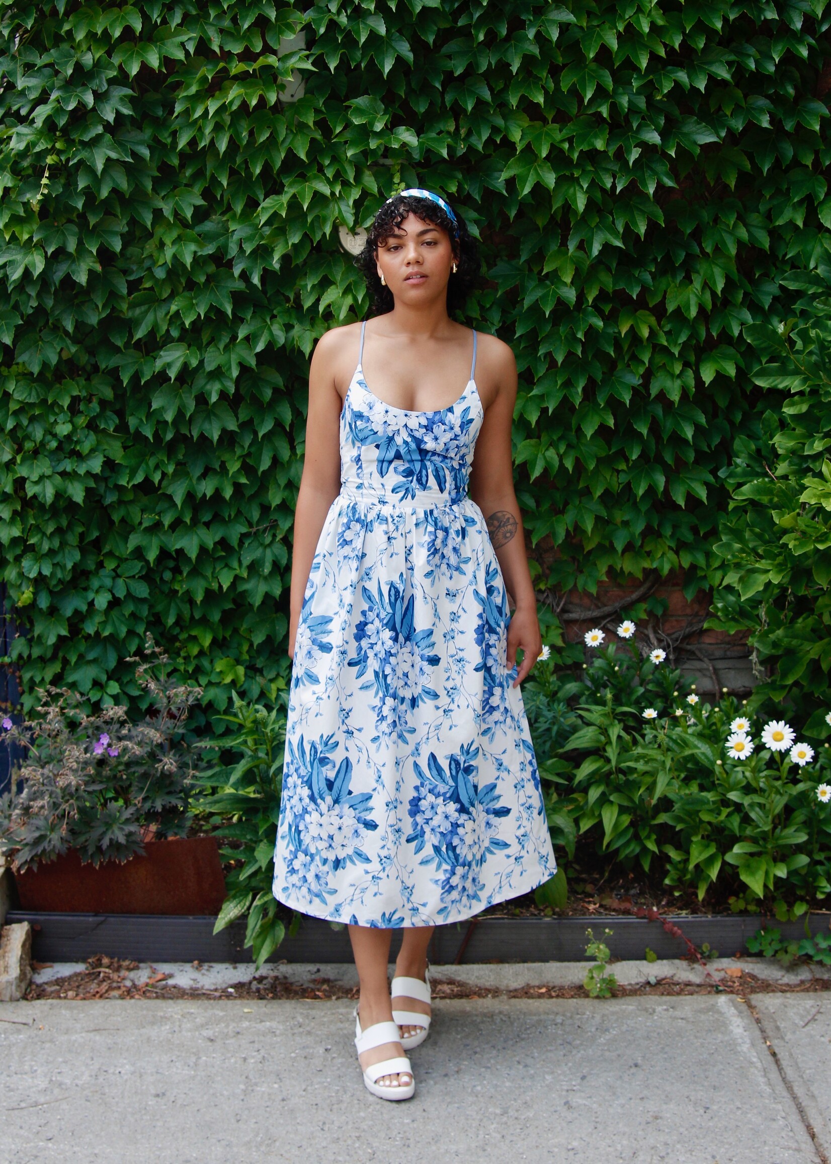 Studio Citizen Studio Citizen Maiden Dress in Blue Floral Cotton