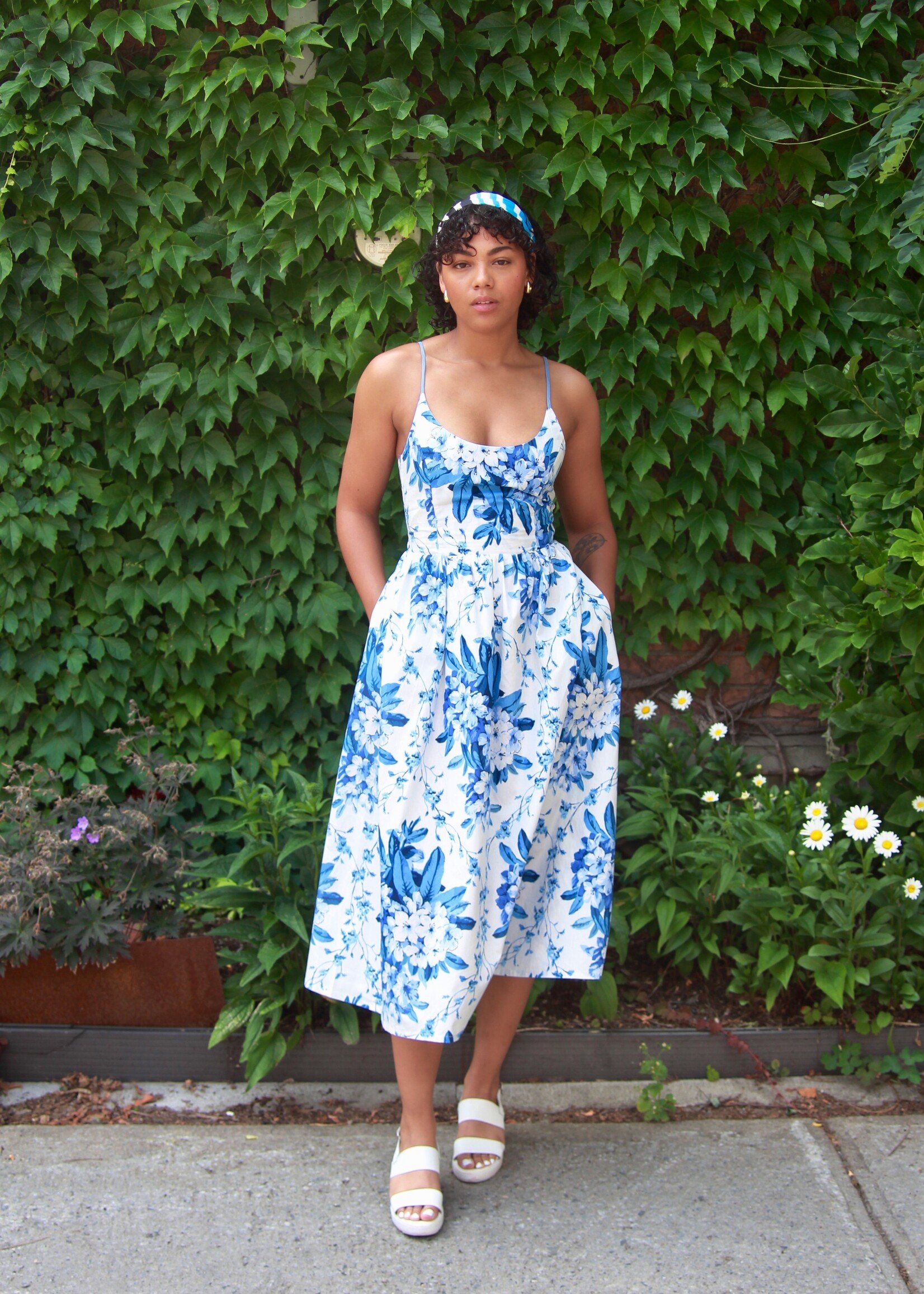 Studio Citizen Studio Citizen Maiden Dress in Blue Floral Cotton
