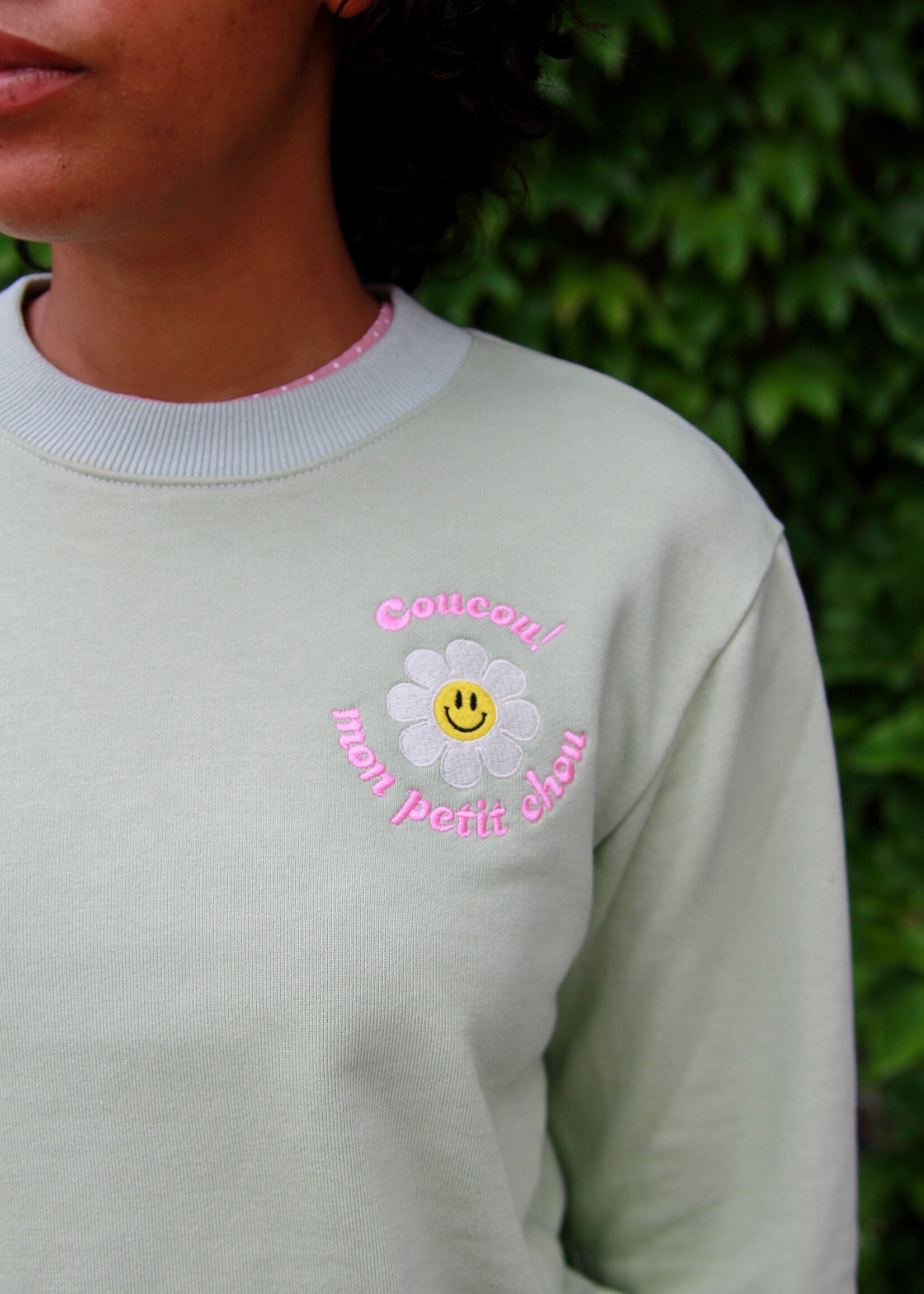 Studio Citizen Studio Citizen "Coucou Mon Petit Chou" Sweater in Pastel Green