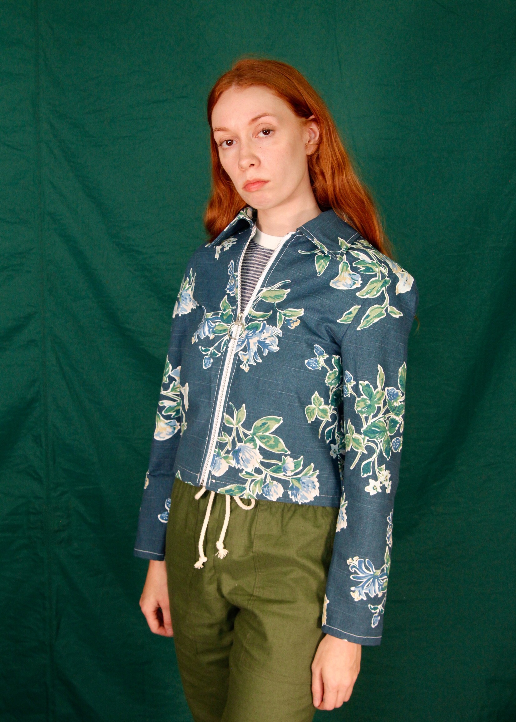 Studio Citizen Studio Citizen Zipper Jacket in Blue Floral Canvas
