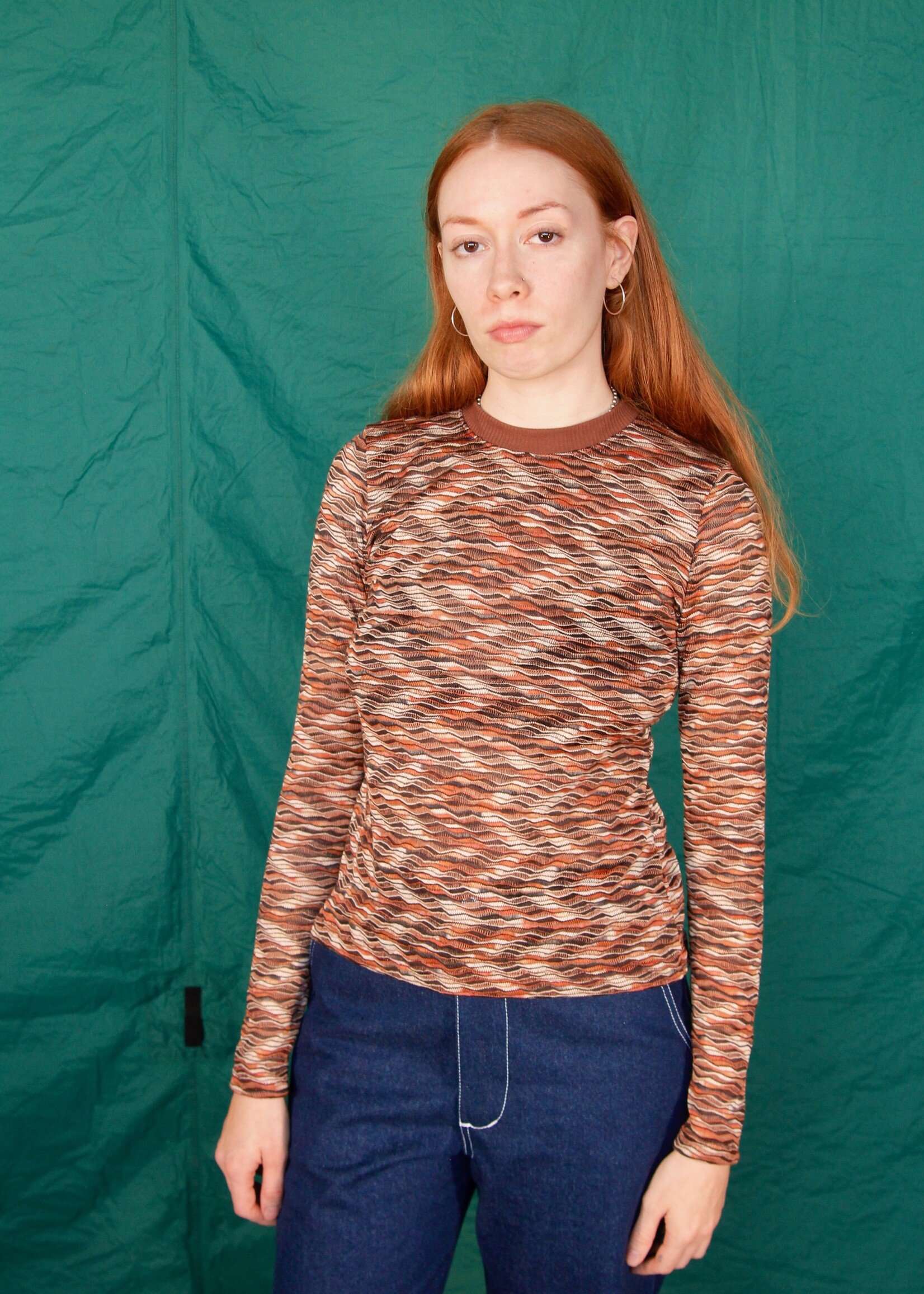 Studio Citizen Studio Citizen Long Fitted Top in Brown Wave Knit