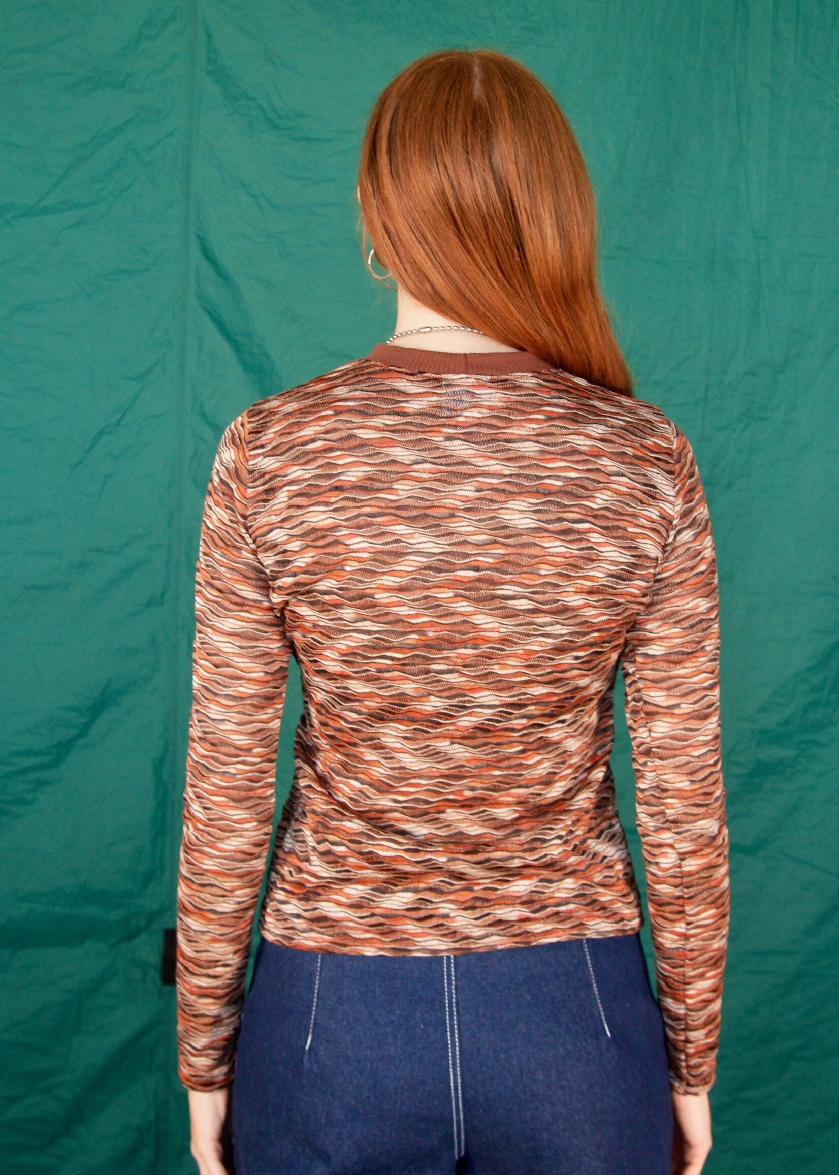 Studio Citizen Studio Citizen Long Fitted Top in Brown Wave Knit