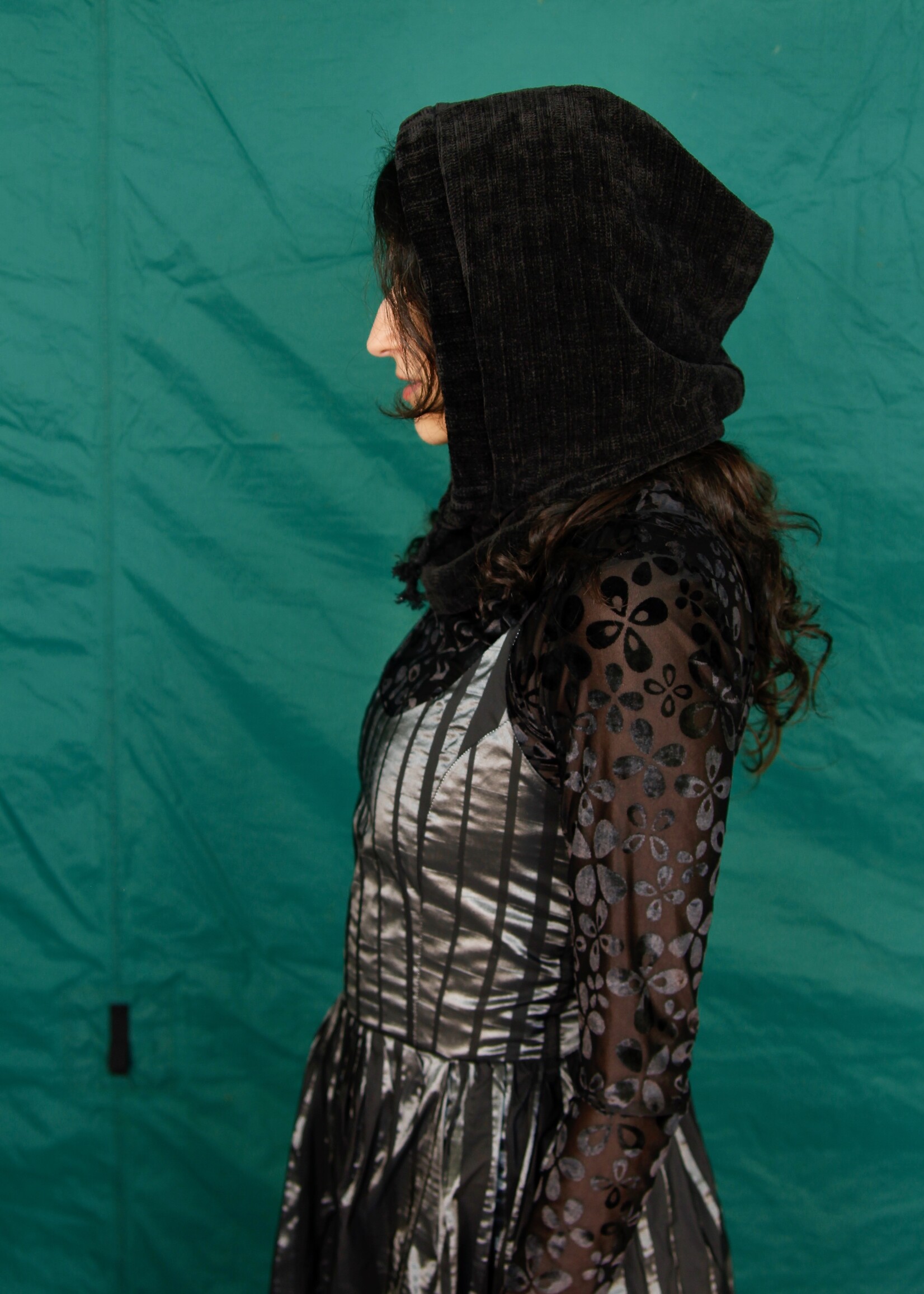 Studio Citizen Studio Citizen Drawstring Hood in Black Velvet