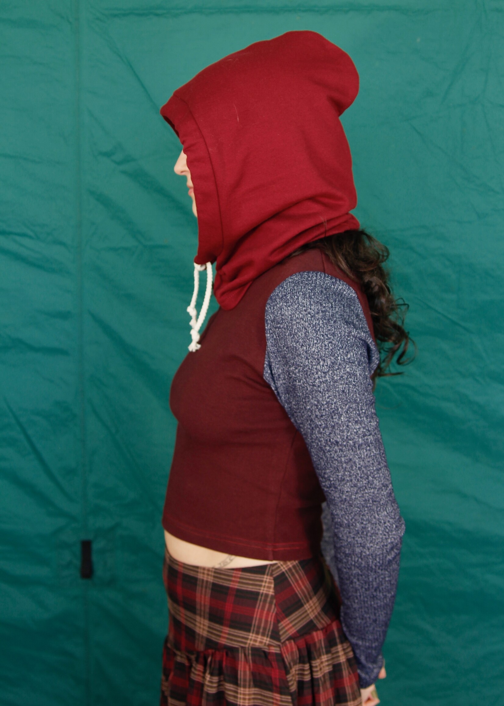 Studio Citizen Studio Citizen Drawstring Hood - Burgundy