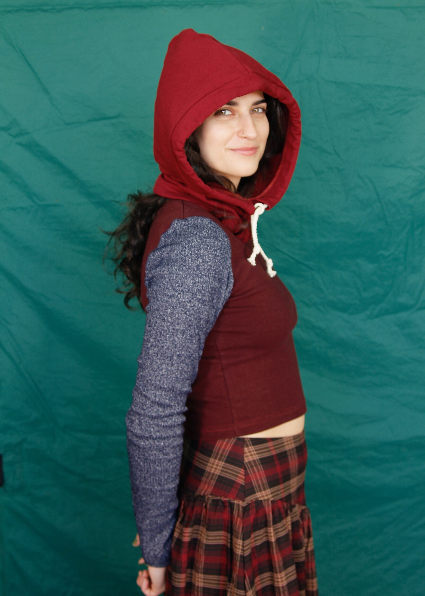 Studio Citizen Studio Citizen Drawstring Hood - Burgundy