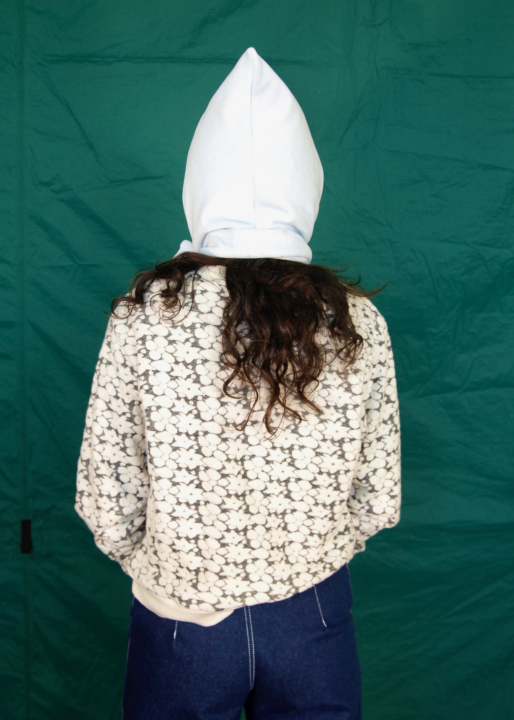 Studio Citizen Studio Citizen Hood-Scarf in Ice Blue Velour