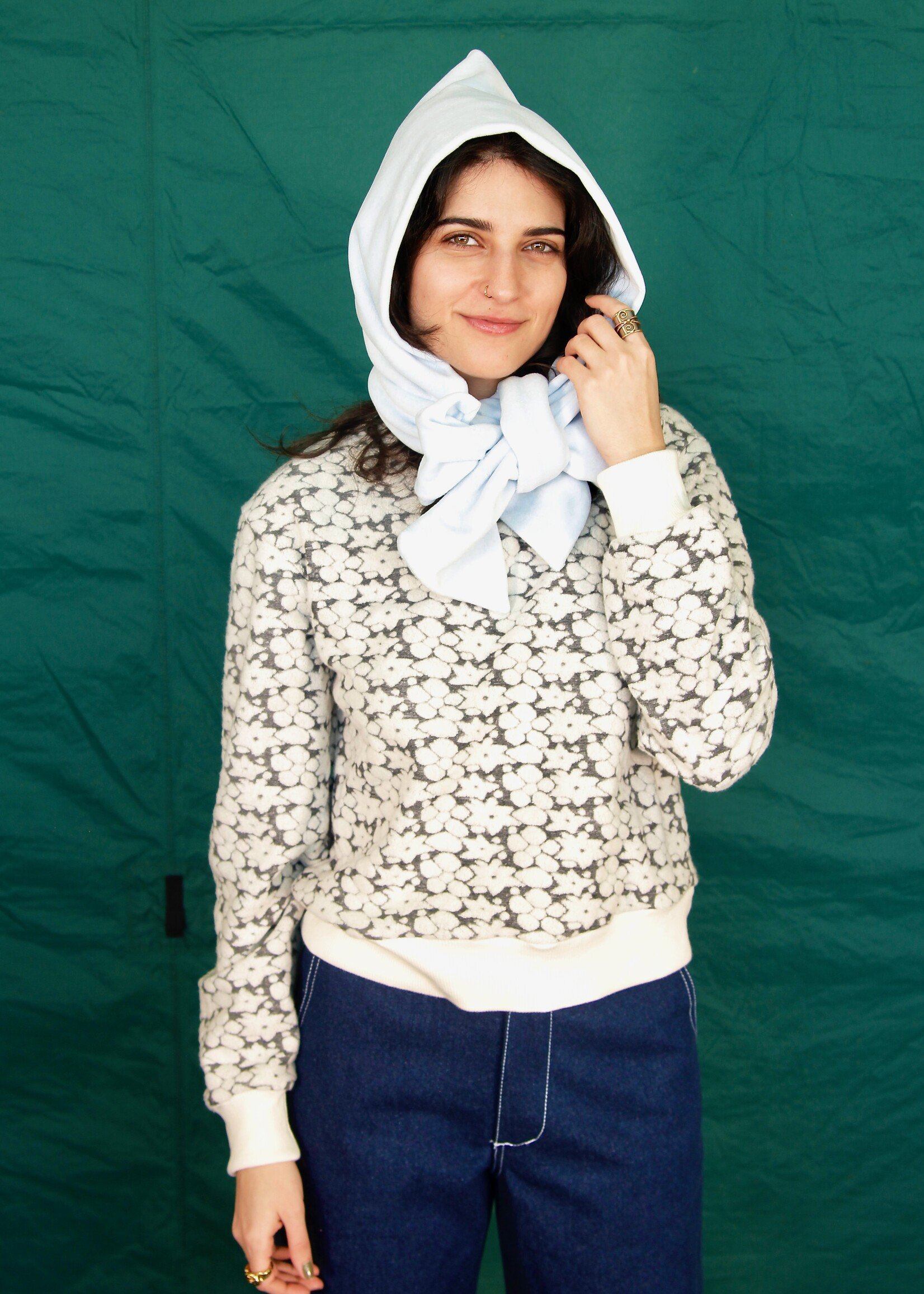 Studio Citizen Studio Citizen Crewneck Sweatshirt inWhite and Grey Flower Fleece