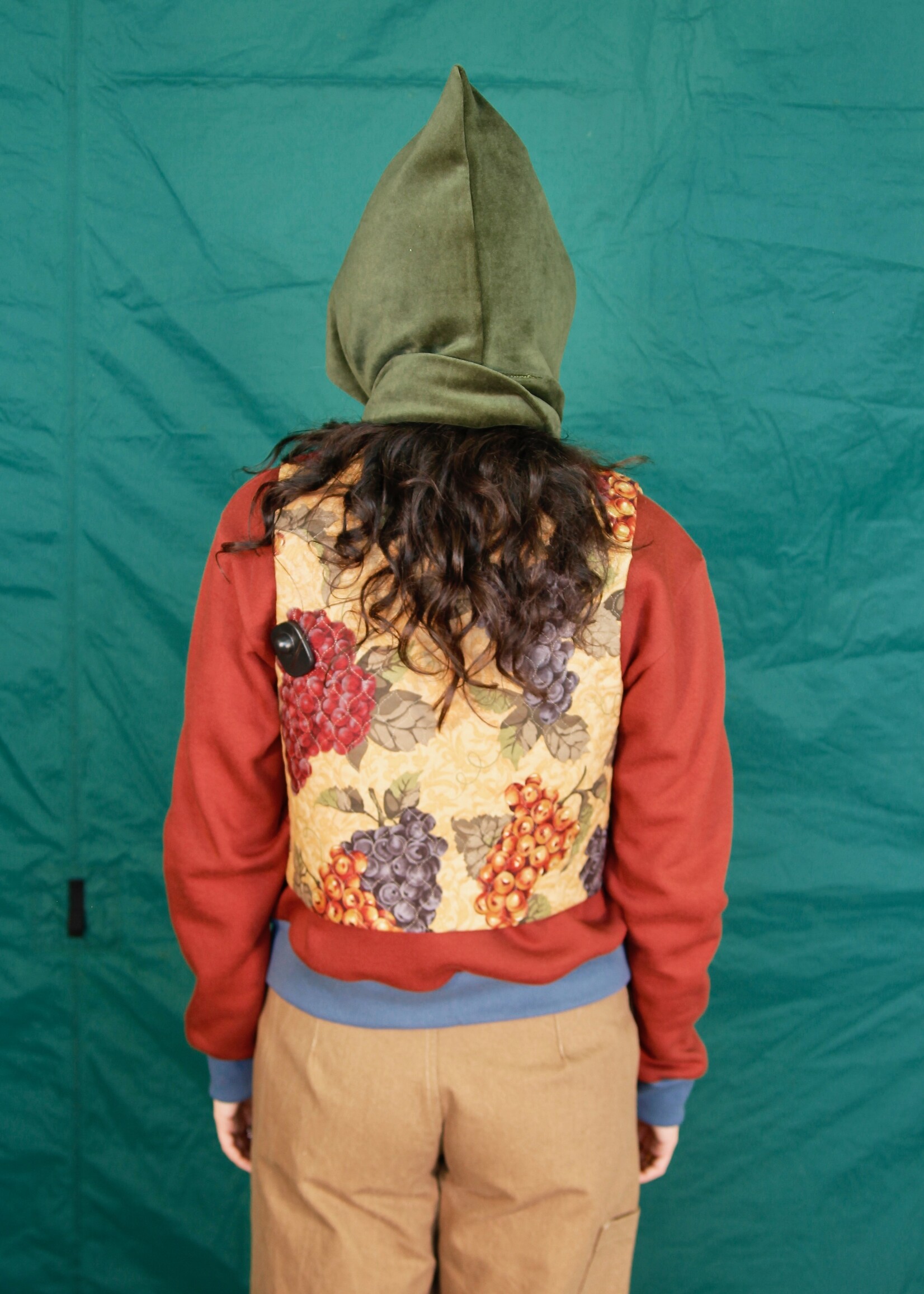 Studio Citizen Studio Citizen Hood-Scarf in Forest Green