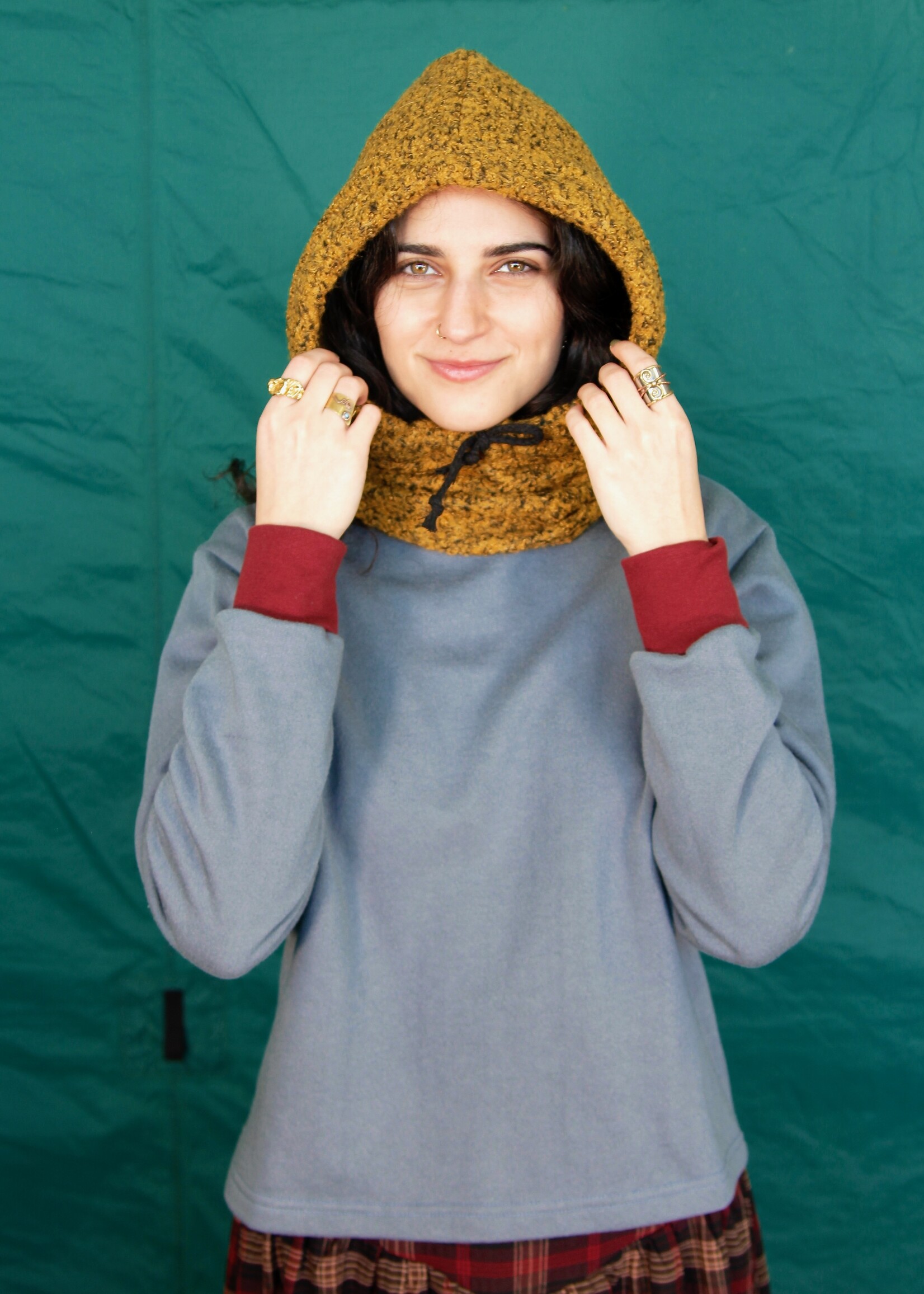 Studio Citizen Studio Citizen Drawstring Hood in Mustard and Black Boucle