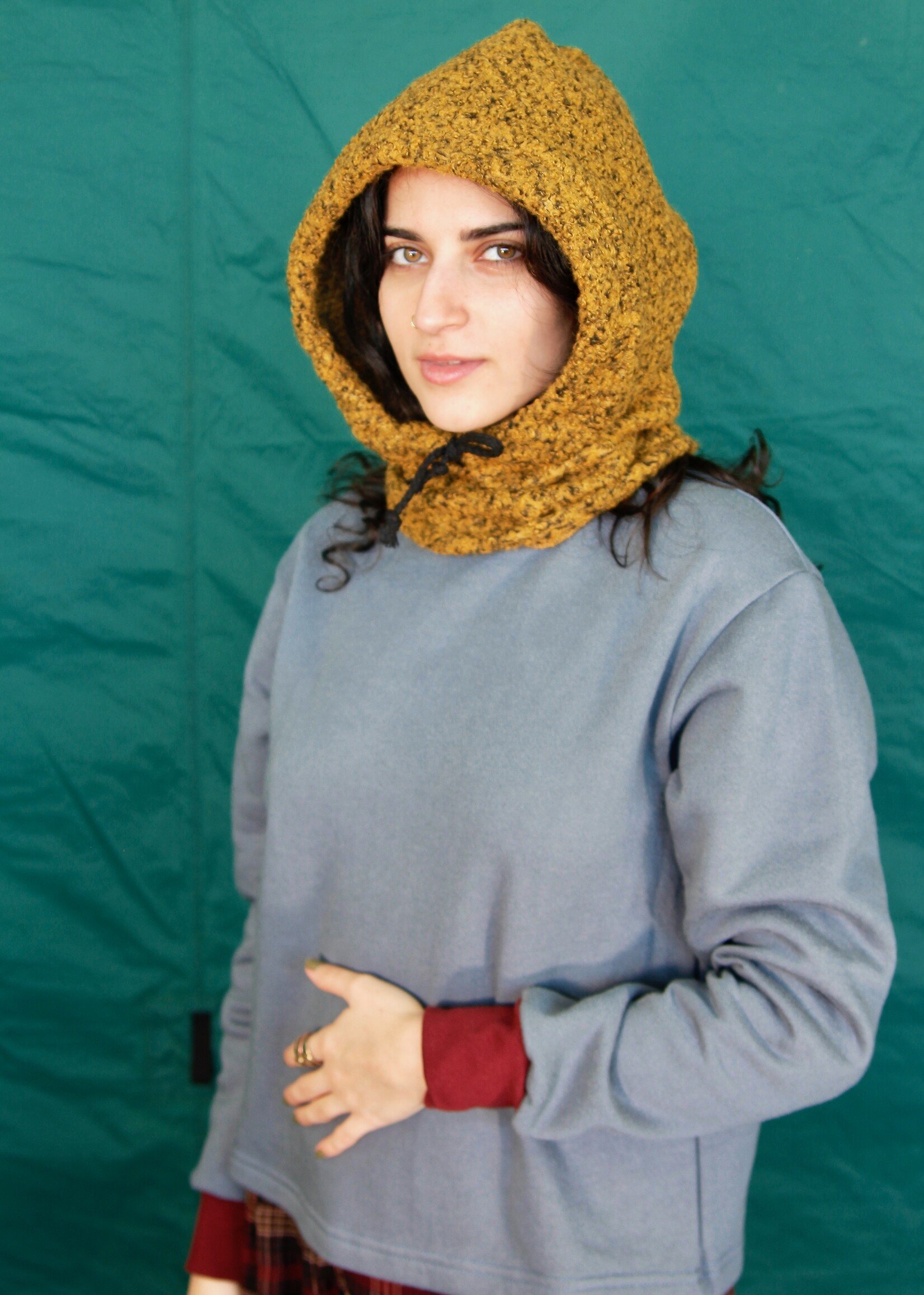 Studio Citizen Studio Citizen Drawstring Hood in Mustard and Black Boucle