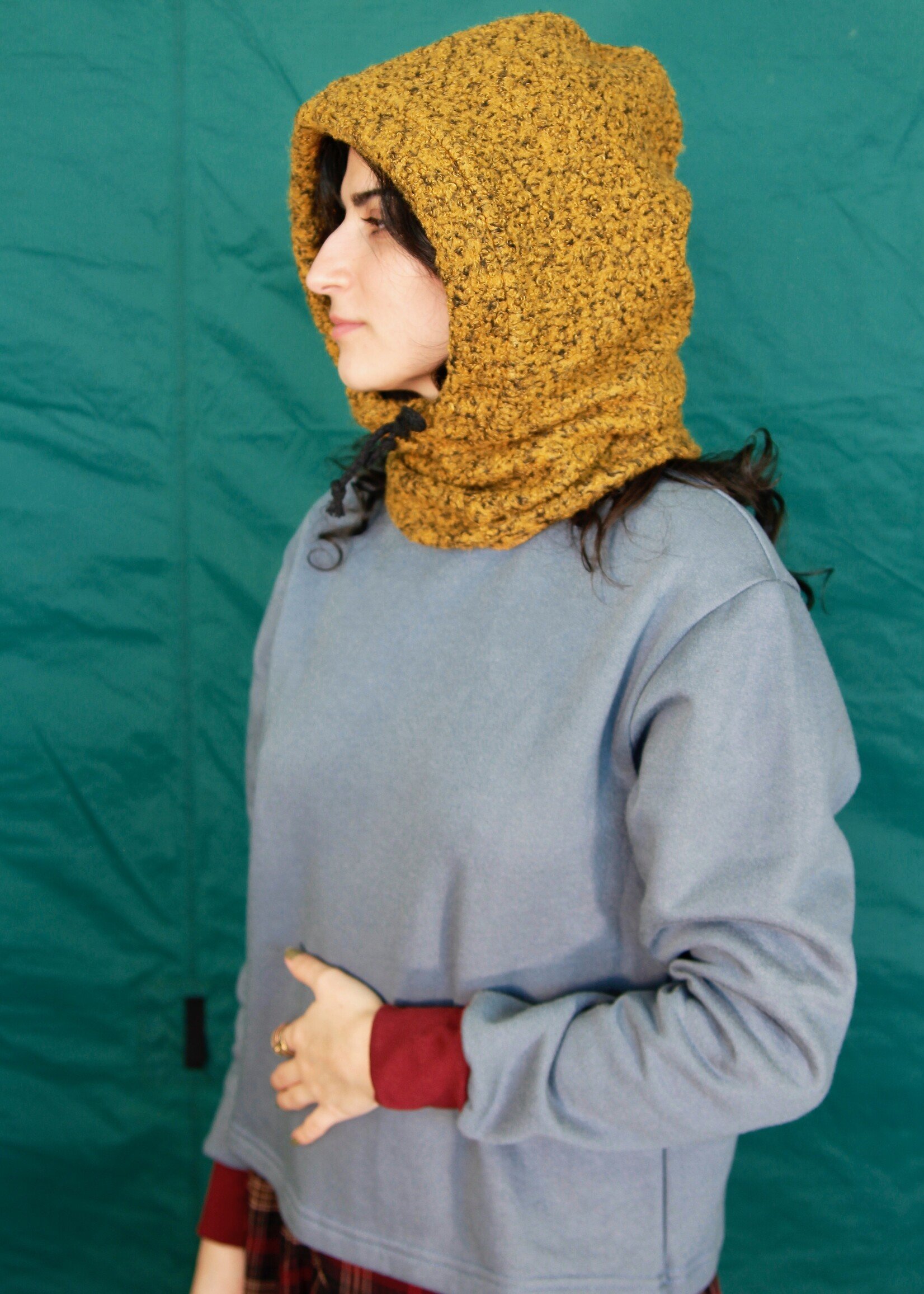 Studio Citizen Studio Citizen Drawstring Hood in Mustard and Black Boucle