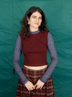 Studio Citizen Mockneck Top in Burgundy and Navy Rib