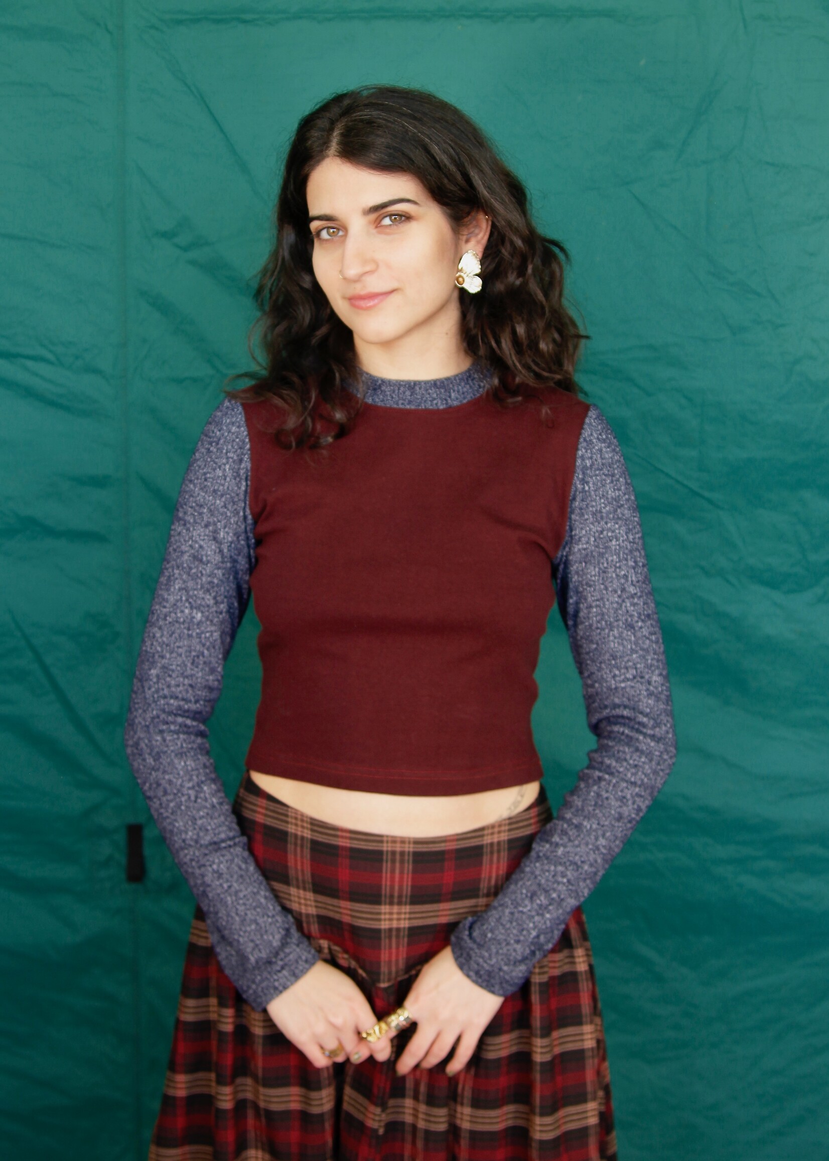 Studio Citizen Studio Citizen Mockneck Top in Burgundy and Navy Rib