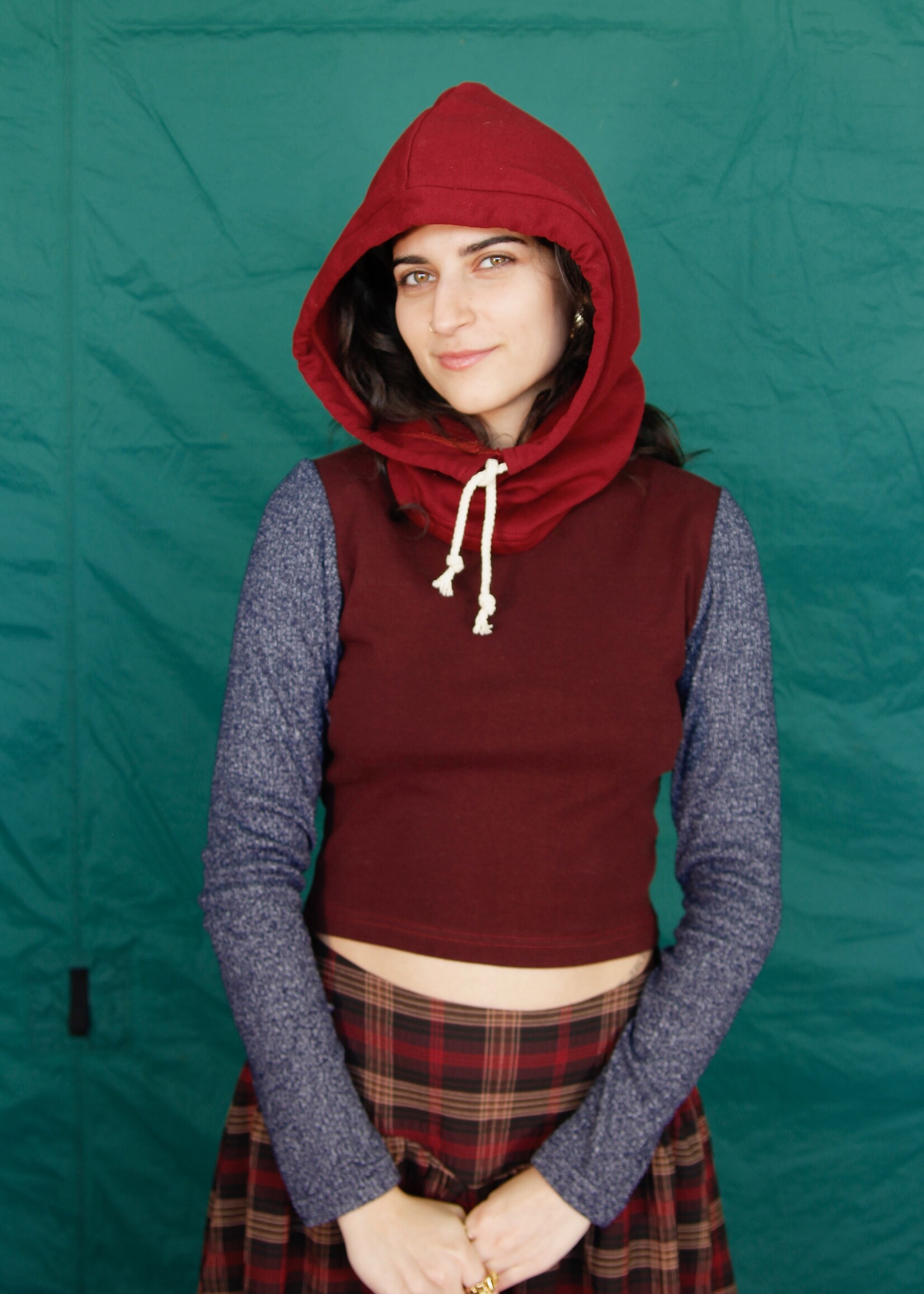 Studio Citizen Studio Citizen Mockneck Top in Burgundy and Navy Rib