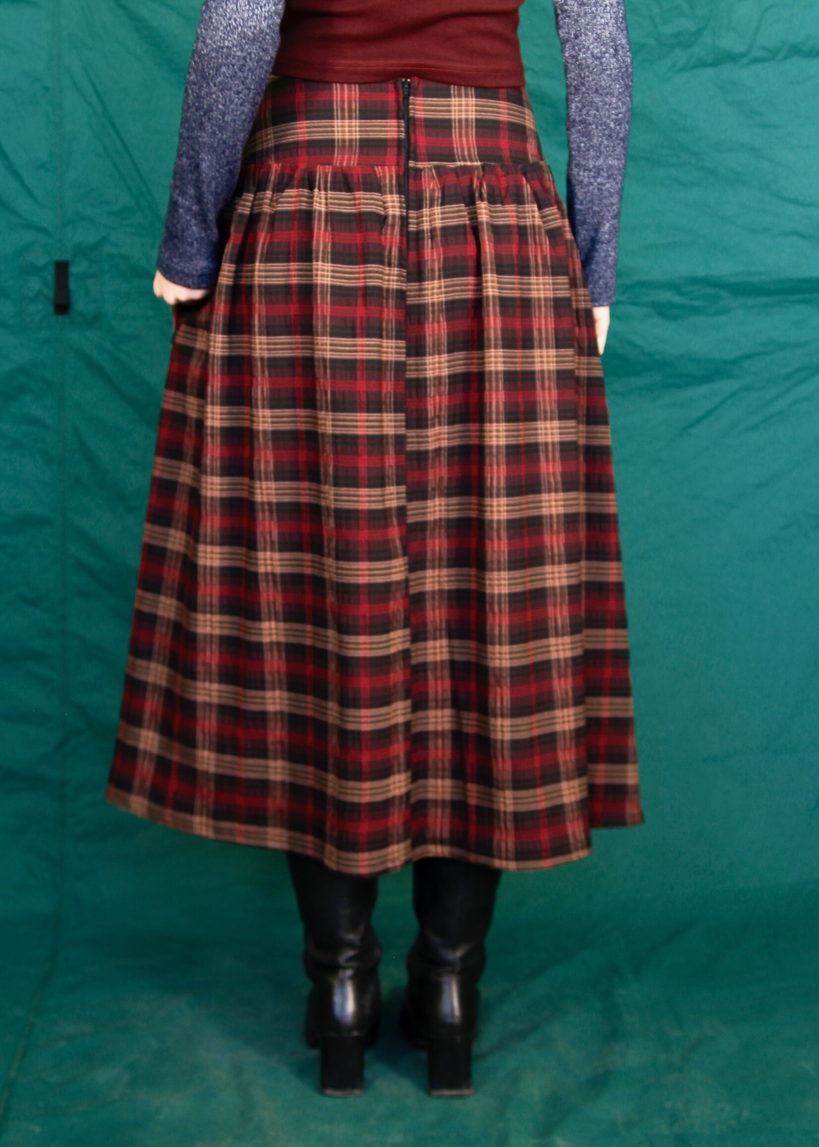 Studio Citizen Studio Citizen Maiden Skirt in Red Plaid