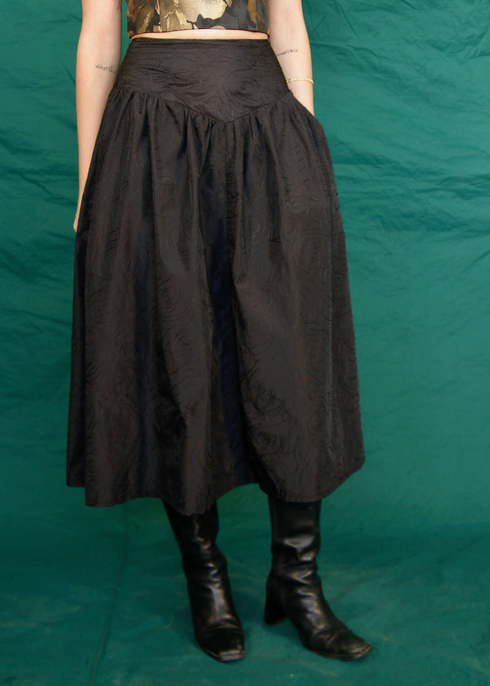 Studio Citizen Studio Citizen Maiden Skirt in Black with Embroidery