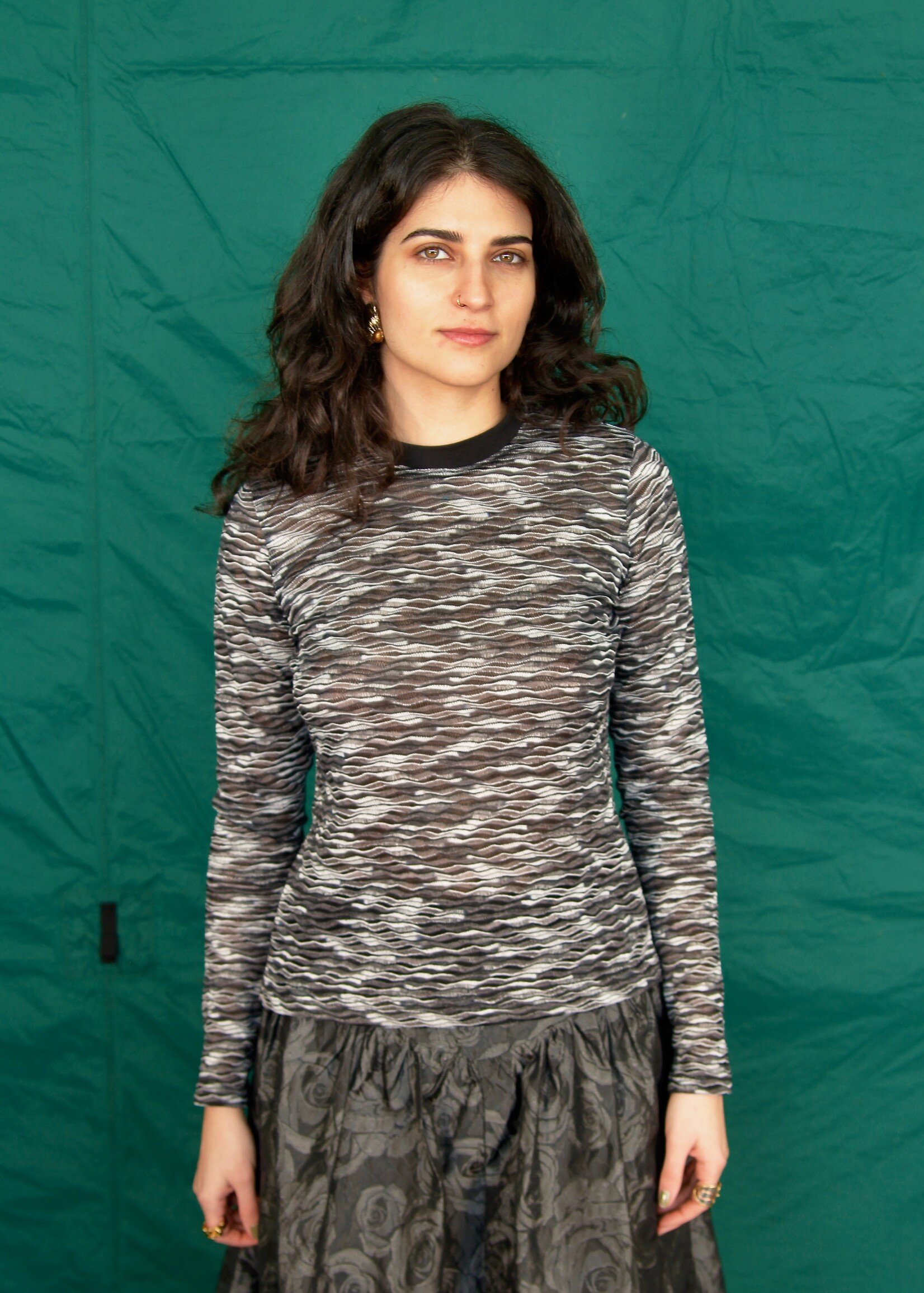 Studio Citizen Studio Citizen Long Fitted Top in Black Wave Knit